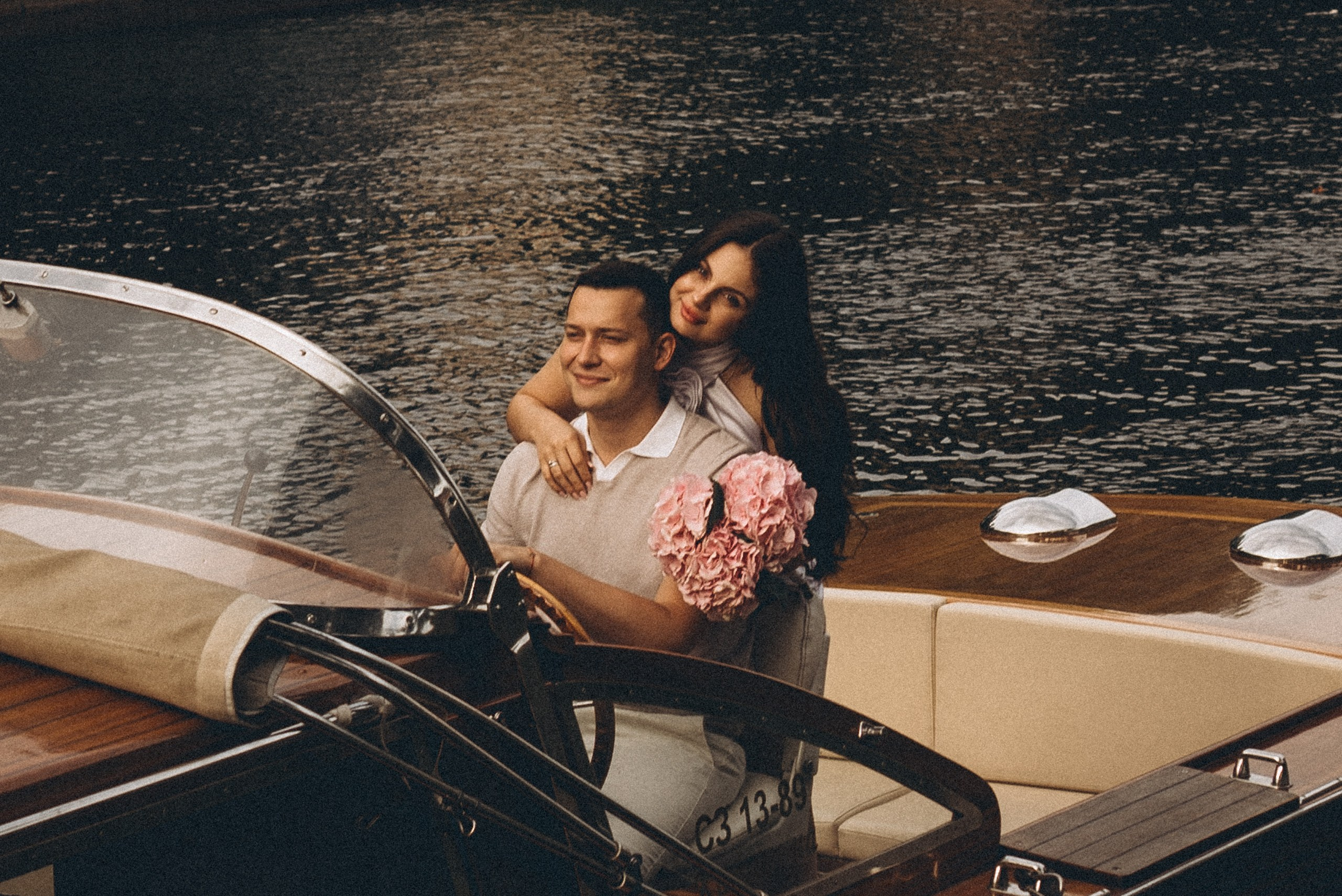 СВАДЕНБНАЯ СЬЕМКА НА КАТЕРЕ ПО КАНАЛАМ САНКТ-ПЕТЕРБУРГА И В АКВАТОРИИ НЕВЫ. Профессиональный фотограф, Санкт-Петербург — Виктория Богомолова