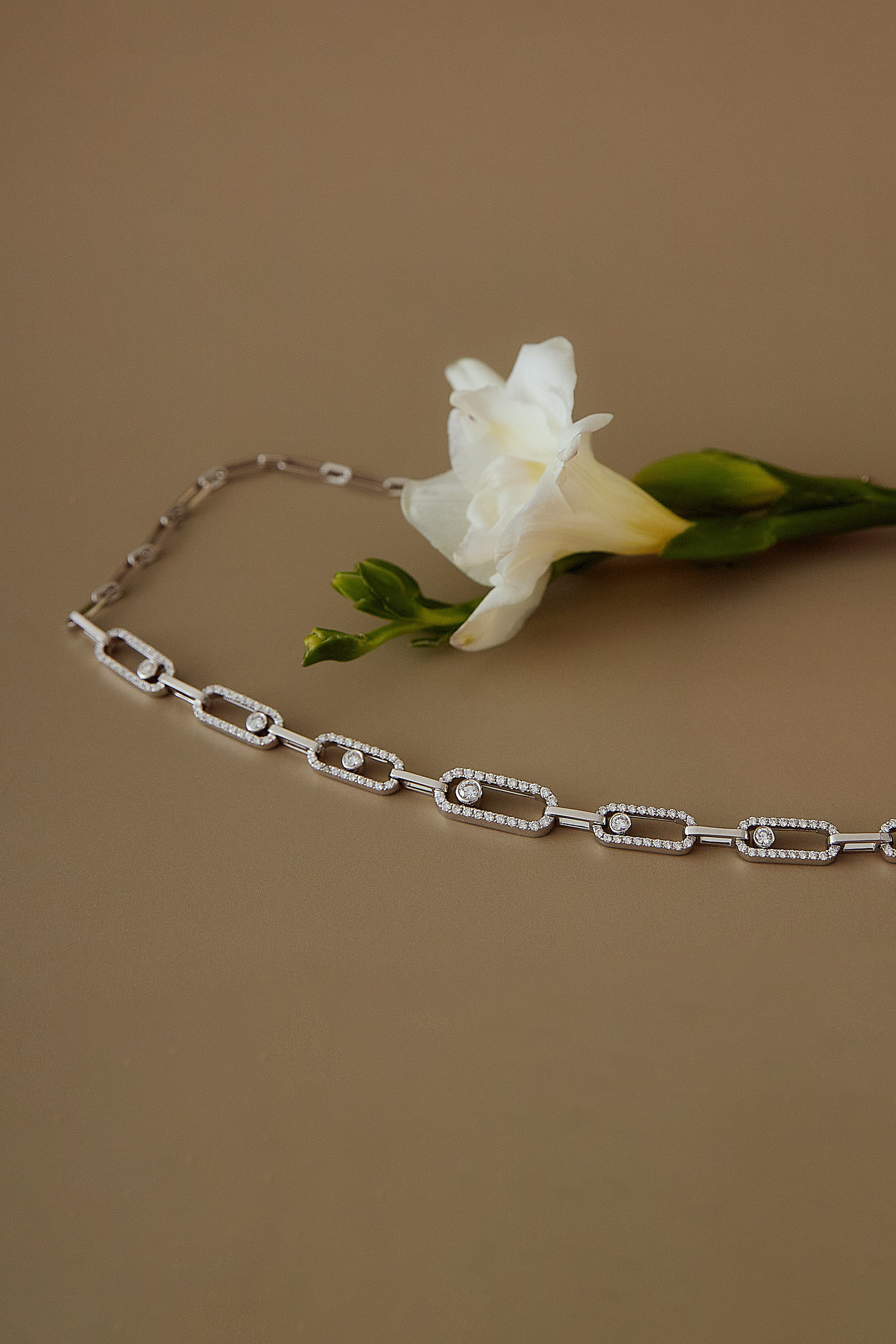 Ювелирные украшения (предметная). Фотограф