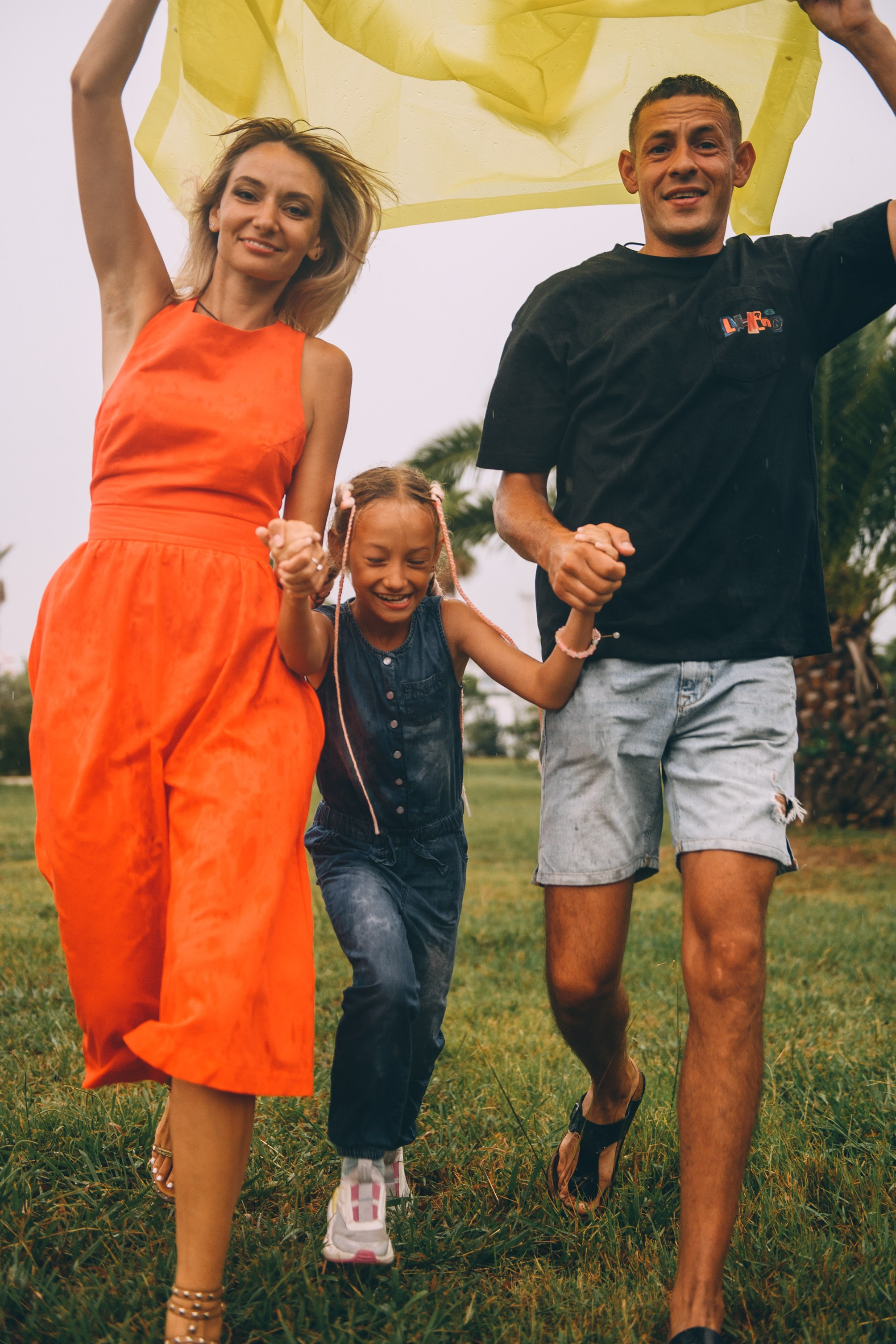 Под летним дождем. Орнитологический парк. Свадебный и семейный фотограф София Невская