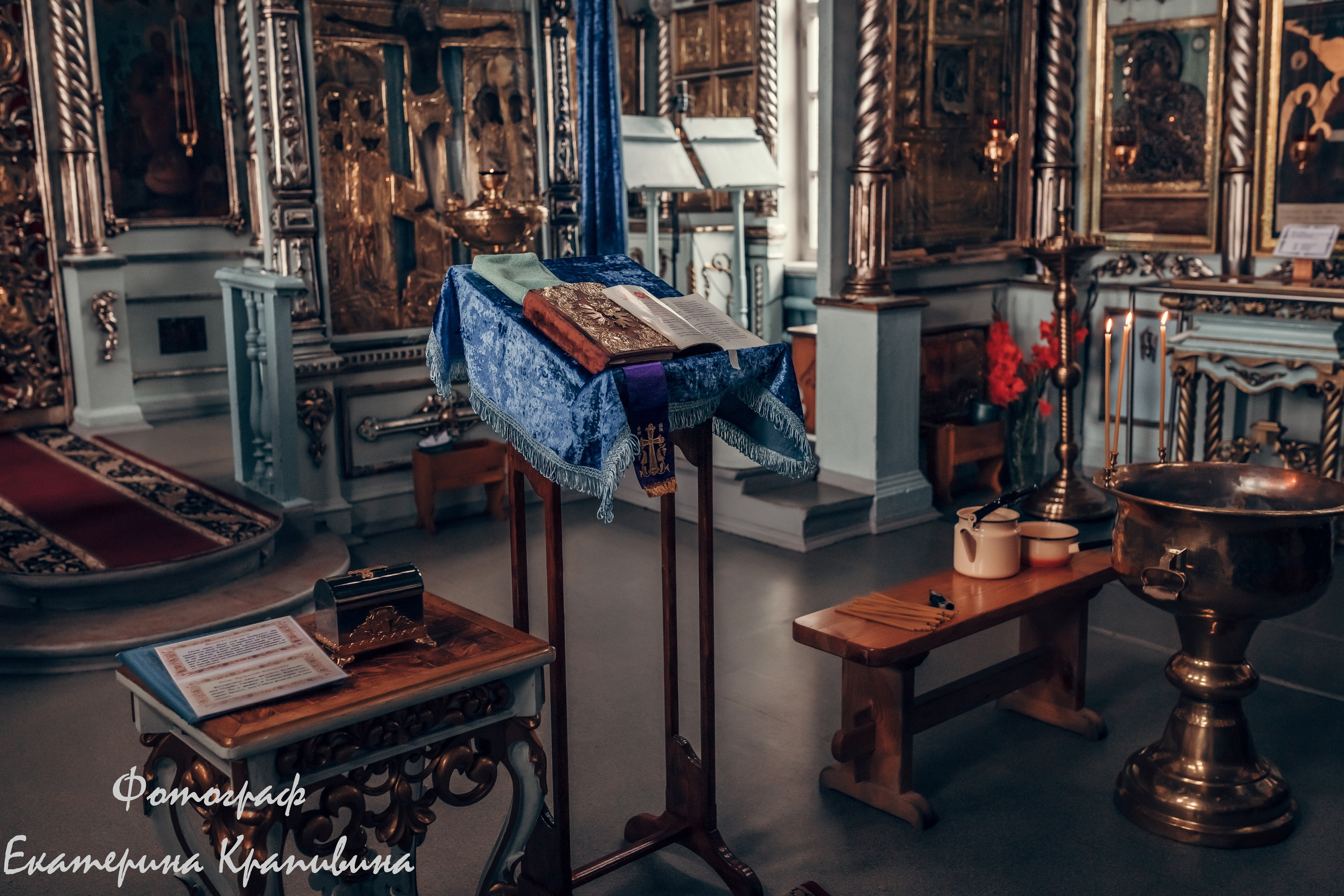 Крещение Богдана. Церковь Казанской иконы Божией Матери в Великом Враге. Екатерина Крапивина фотограф церковных Таинств в Нижний Новгороде