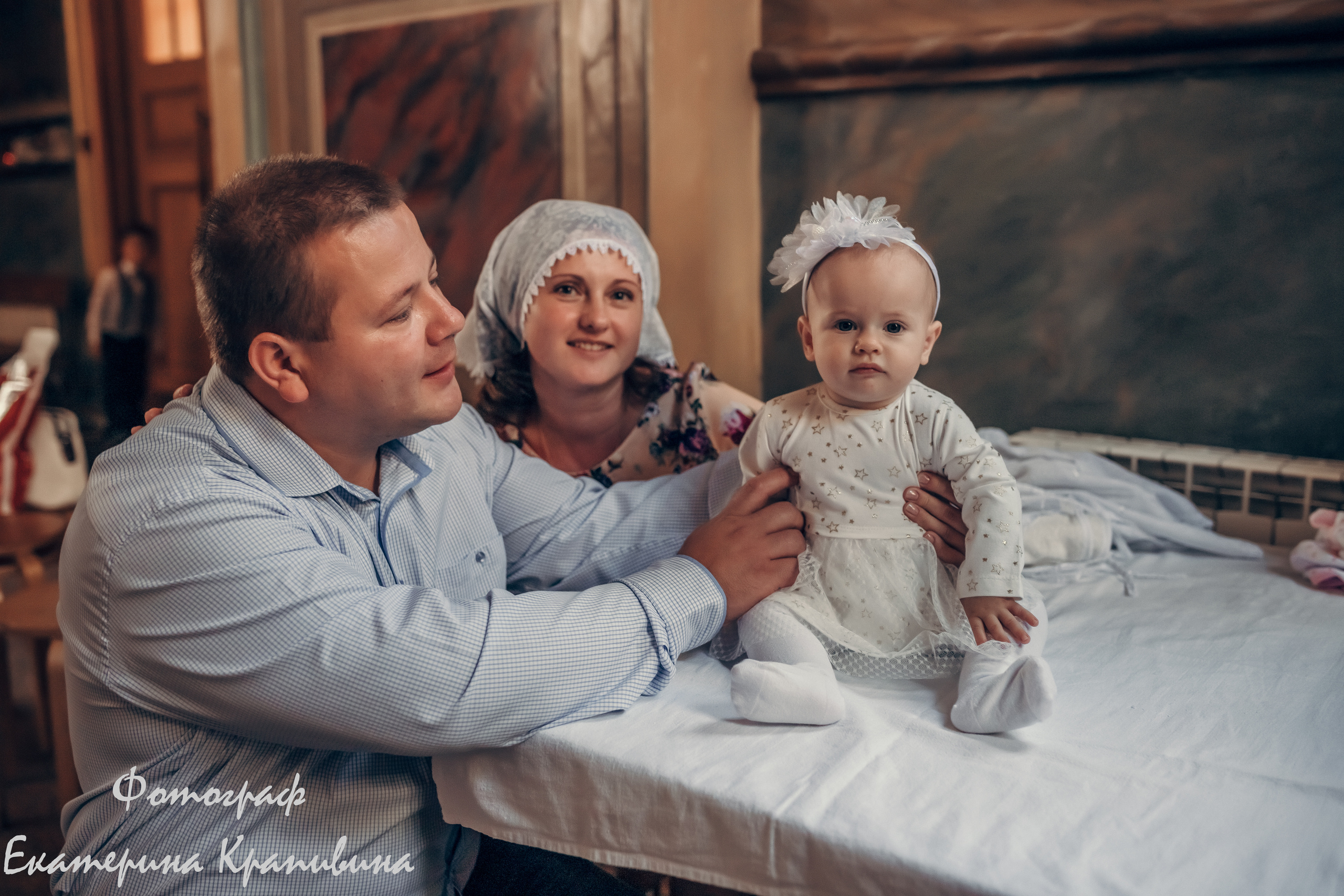 Крещение Арины. Храм Сергия Радонежского. Екатерина Крапивина фотограф церковных Таинств в Нижний Новгороде