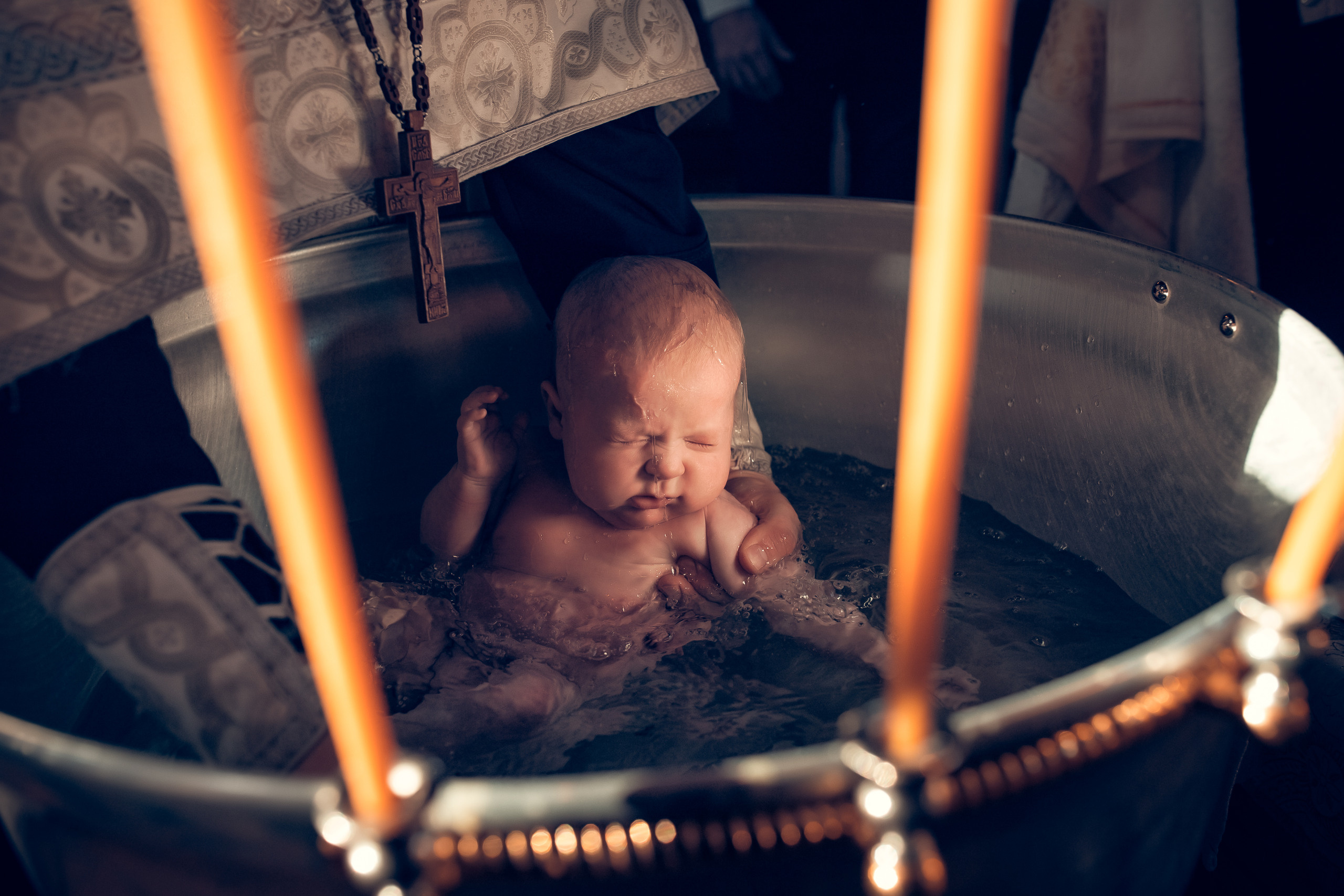 Крещение Александры в храме Владимира Равноапостольного в Сартаково. Екатерина Крапивина фотограф церковных Таинств в Нижний Новгороде
