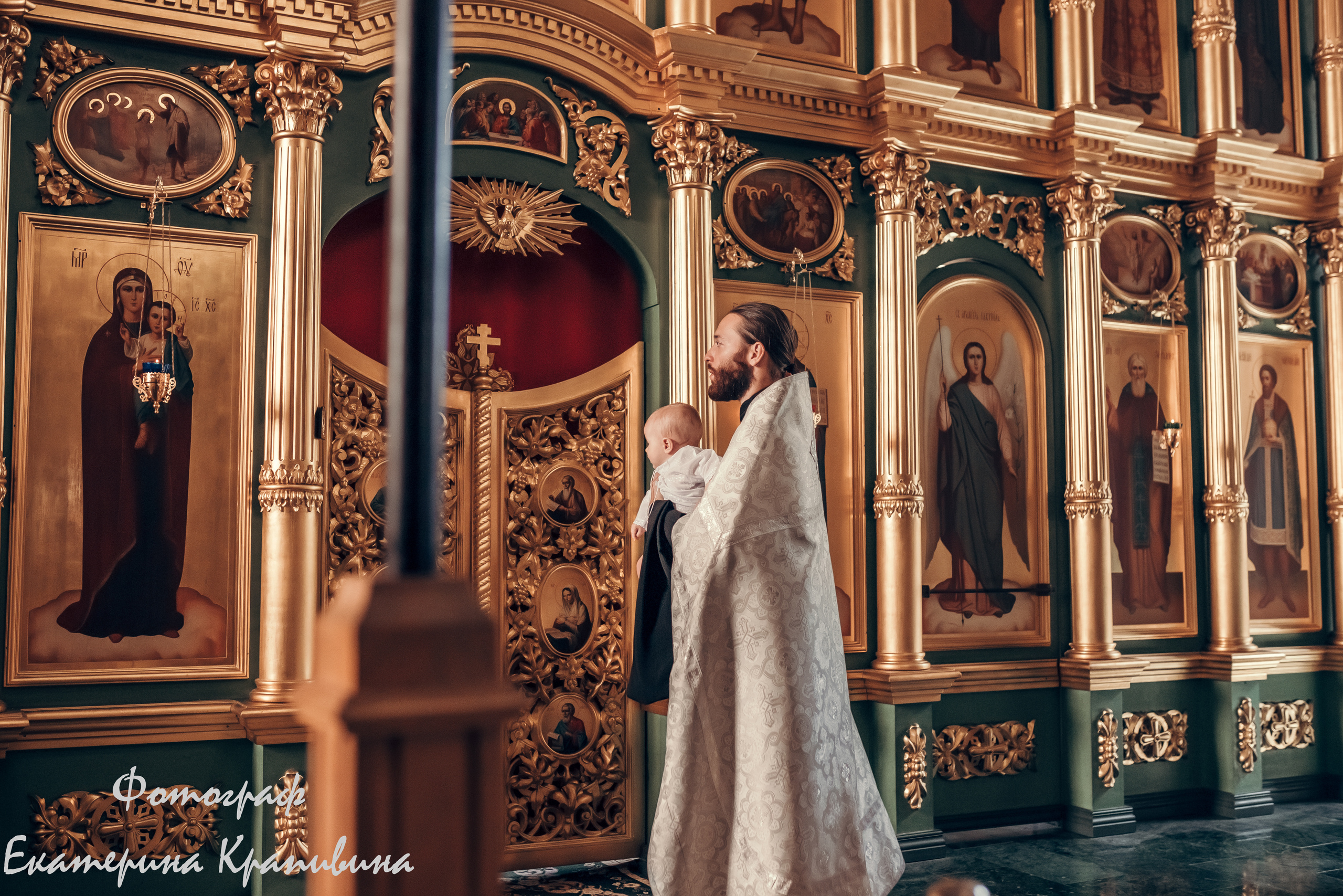 Крещение Арины. Храм Сергия Радонежского. Екатерина Крапивина фотограф церковных Таинств в Нижний Новгороде