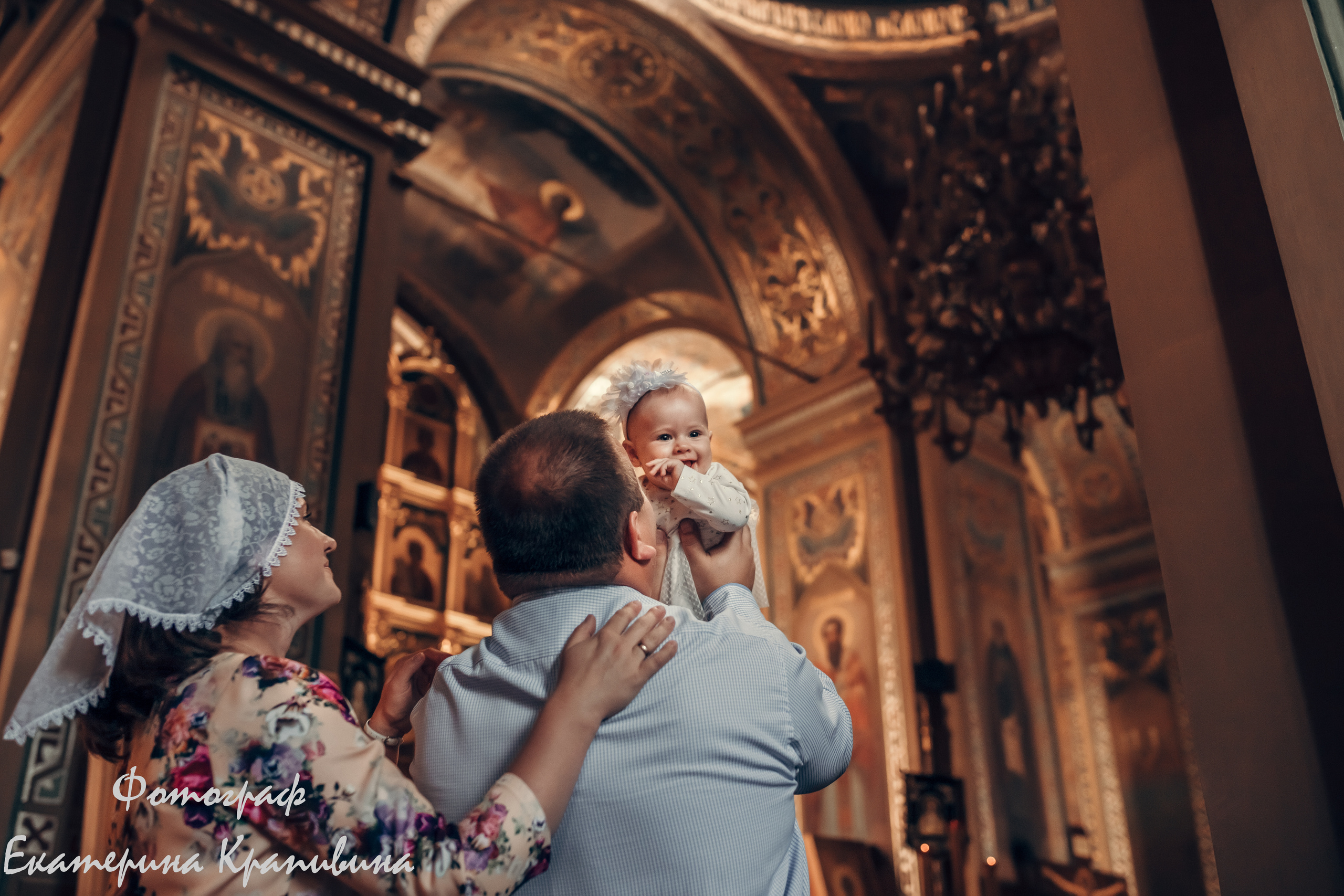 Крещение Арины. Храм Сергия Радонежского. Екатерина Крапивина фотограф церковных Таинств в Нижний Новгороде