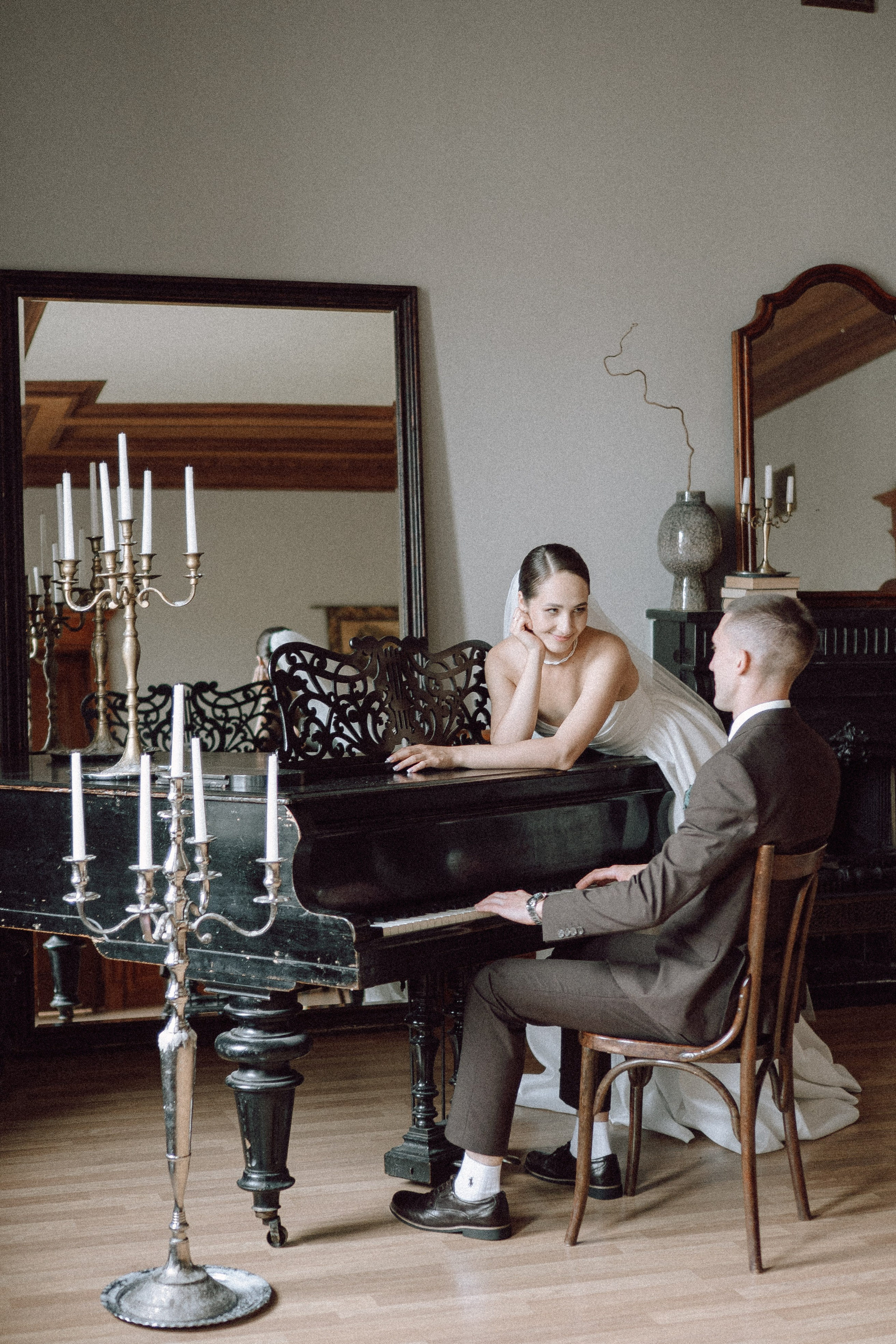 СВАДЕБНАЯ ПРОГУЛКА В САНТК-ПЕТЕРБУРГЕ (ИСАКИЕВСКИЙ СОБОР, ЗИМНЯЯ КАНАВКА, ЭРМИТАЖ И БОЛЬШАЯ МОРСКАЯ УЛИЦА). Профессиональный фотограф, Санкт-Петербург — Виктория Богомолова