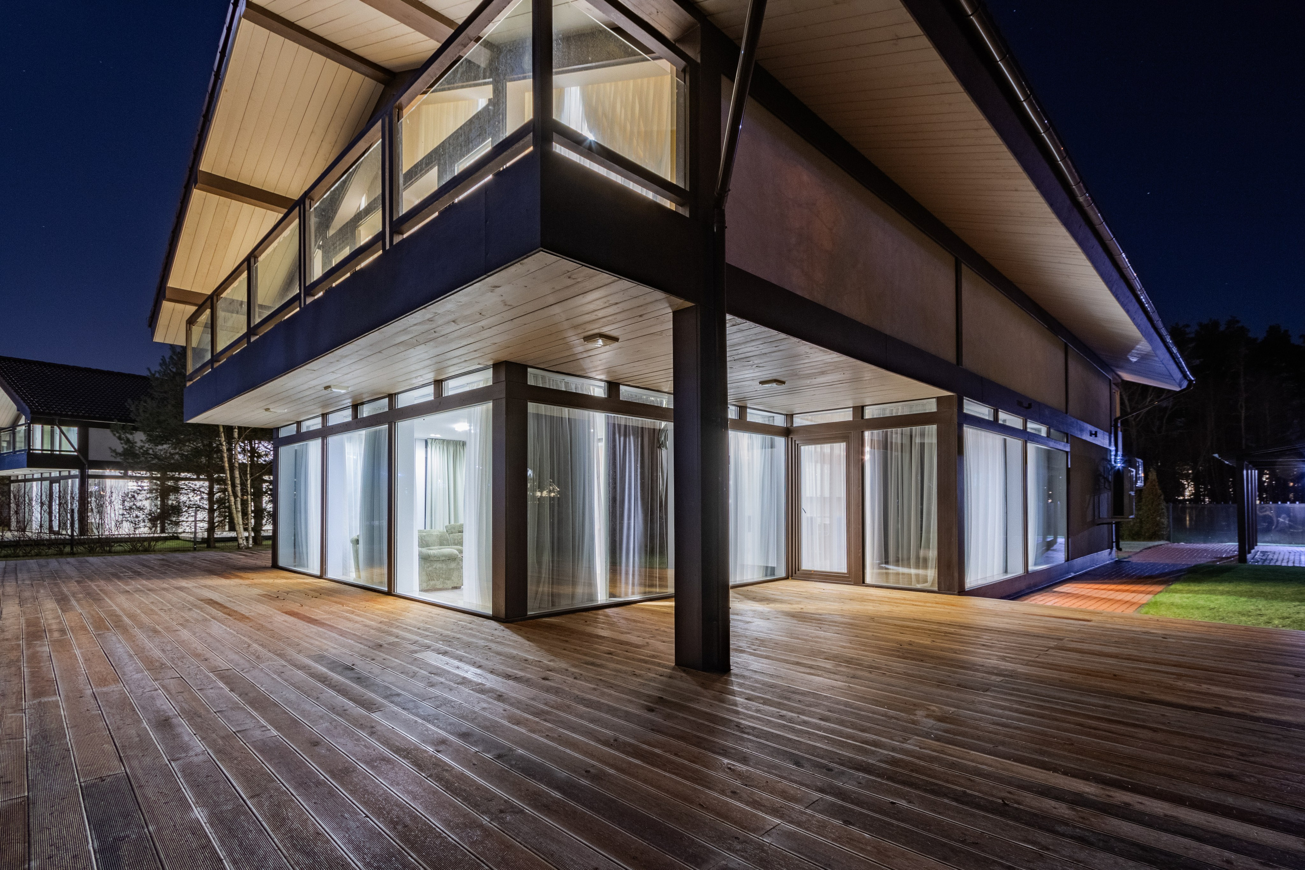 Съемка в вечернее время. Упаковка Недвижимости