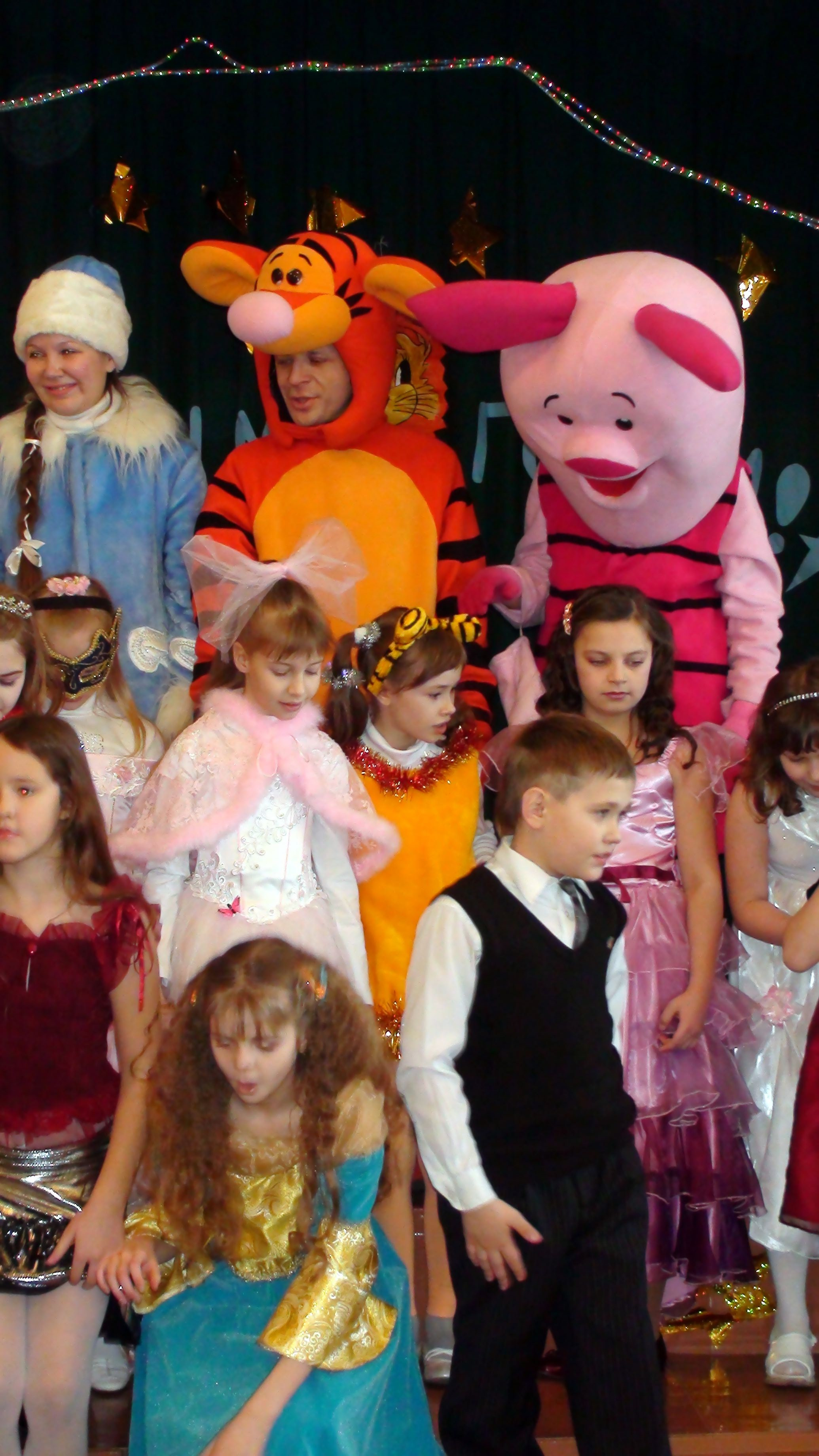 28.12.2009 Школьная Елка. Семейный, Свадебный фотограф СПБ Питер— Романова Екатерина