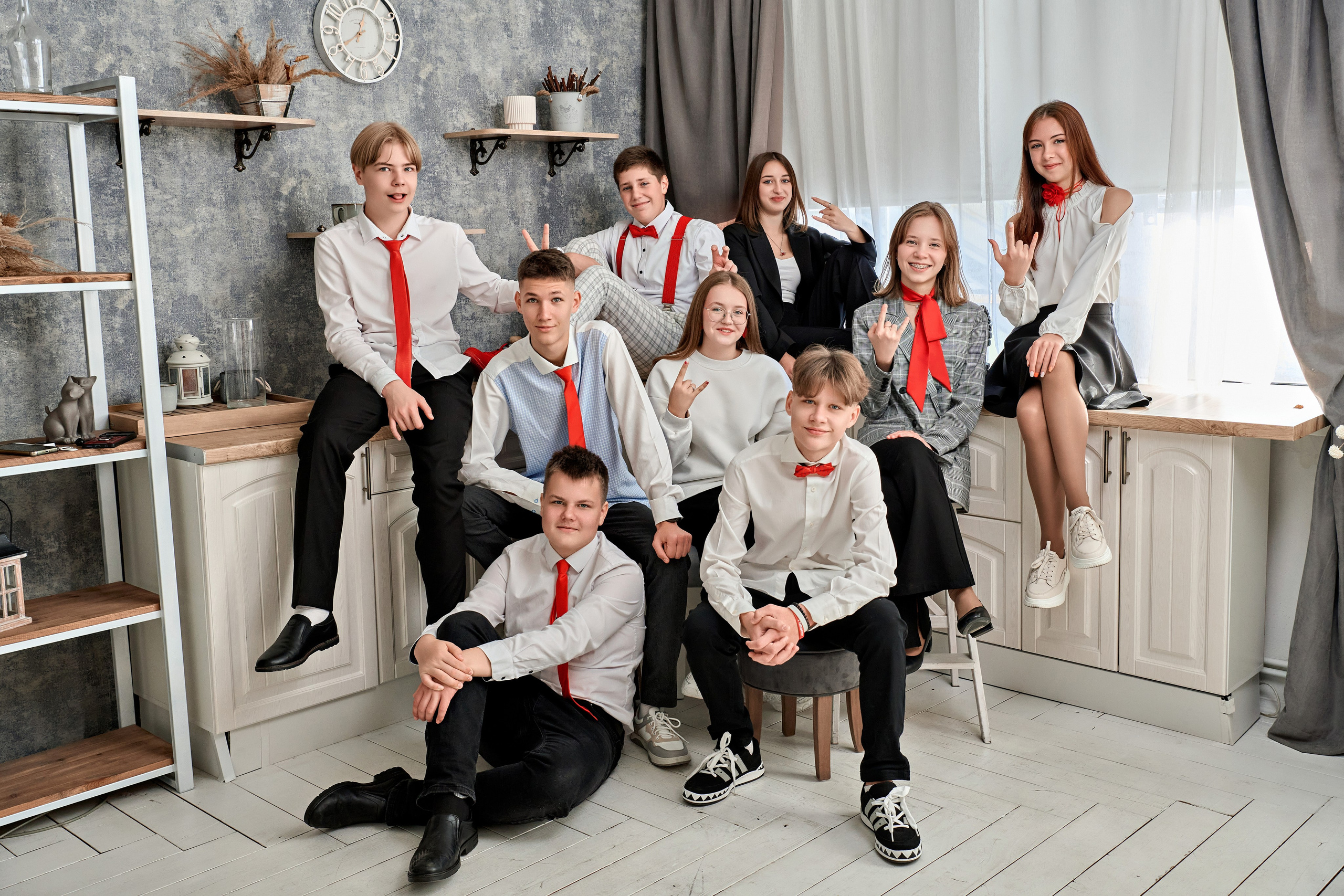 Фотосъёмка в студии «Окна» на выпускные альбомы. Калуга. Фотограф Меняйло Евгений. Свадьба. Портрет. Репортаж. Семья. Контент