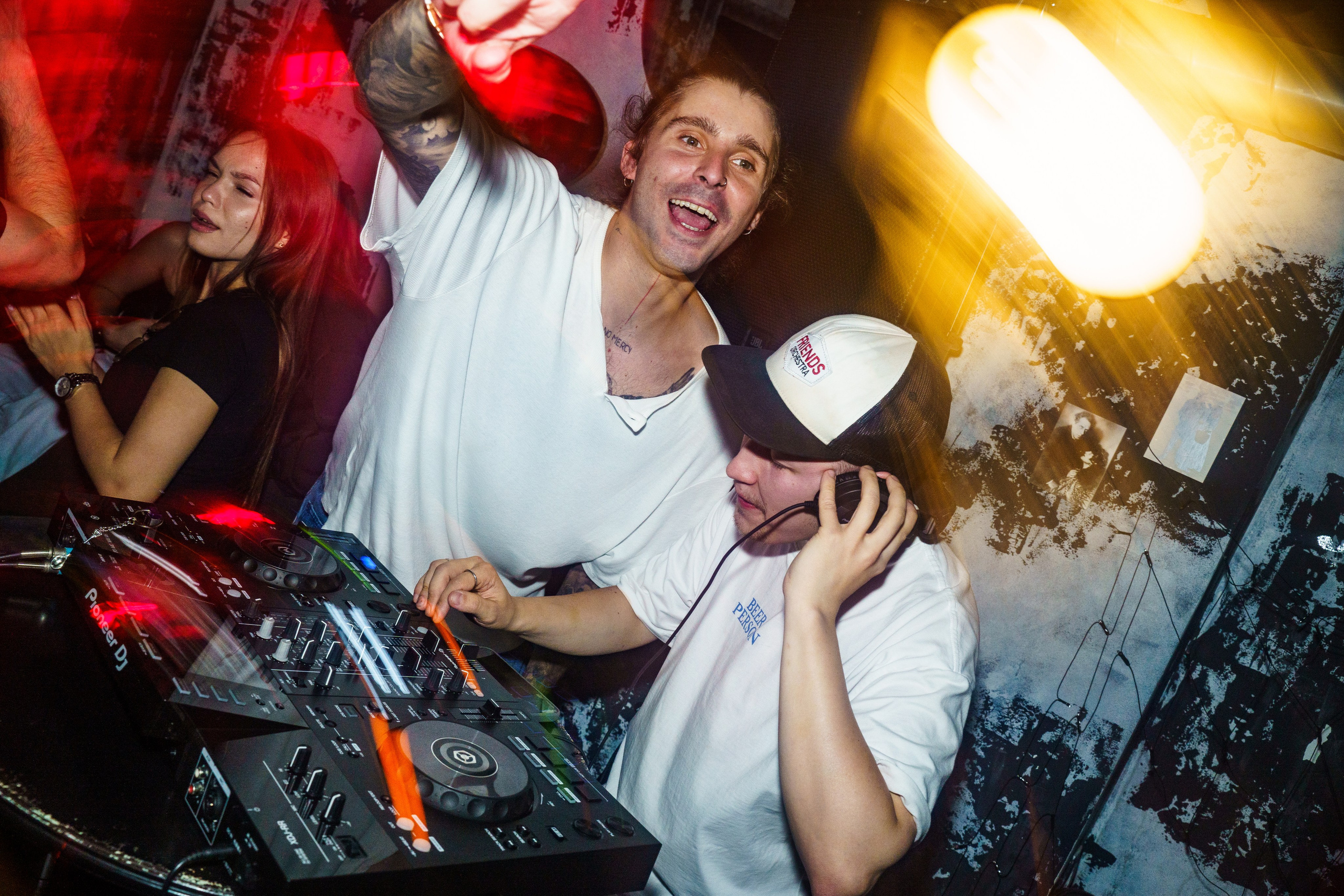 Бар разбитых сердец. DJ Guitacidelli. Концертный и репортажный фотограф в Санкт-Петербурге Слава Пахомов