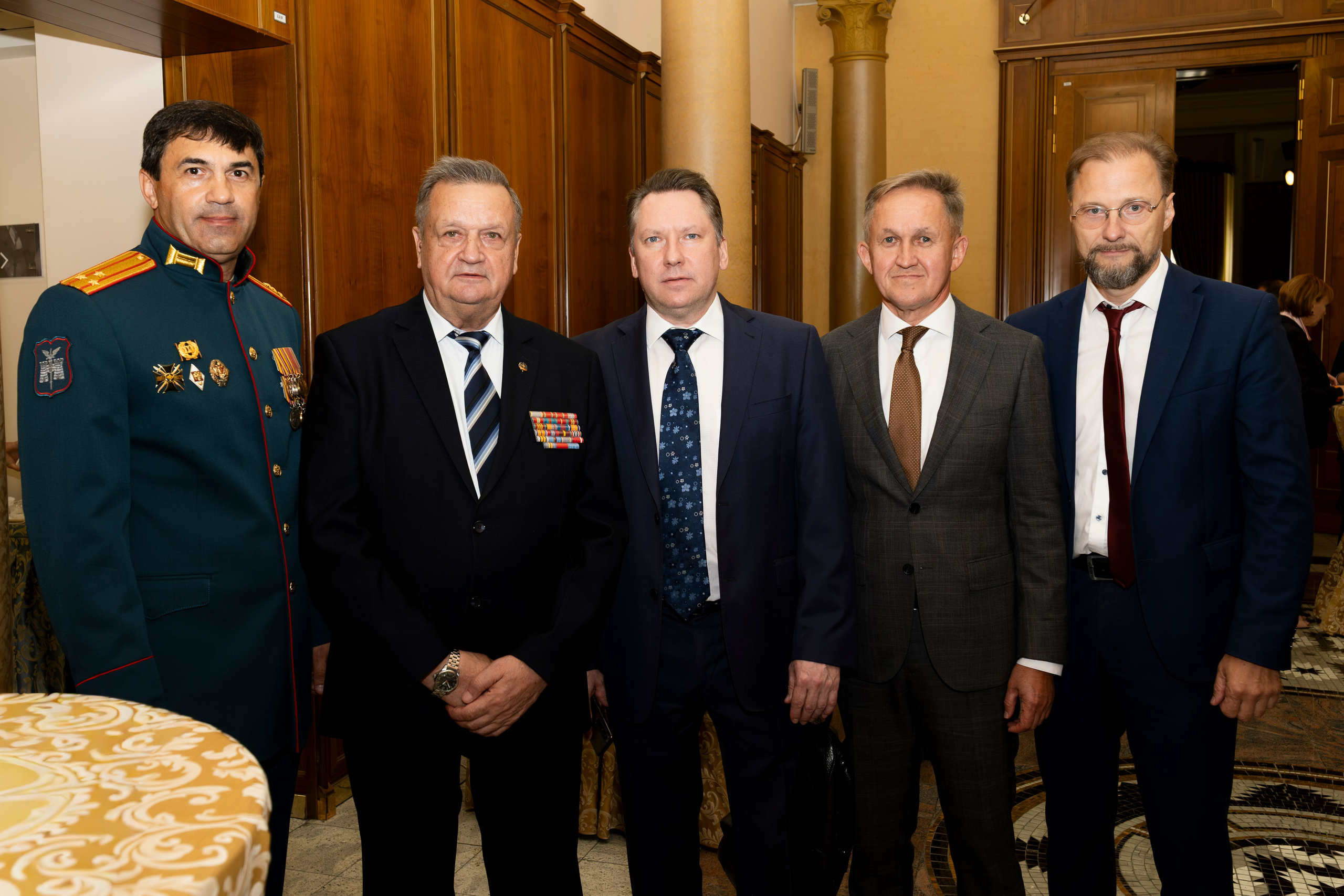Центральный Банк РФ: Полевые учреждения. Фотограф Михаил Петров