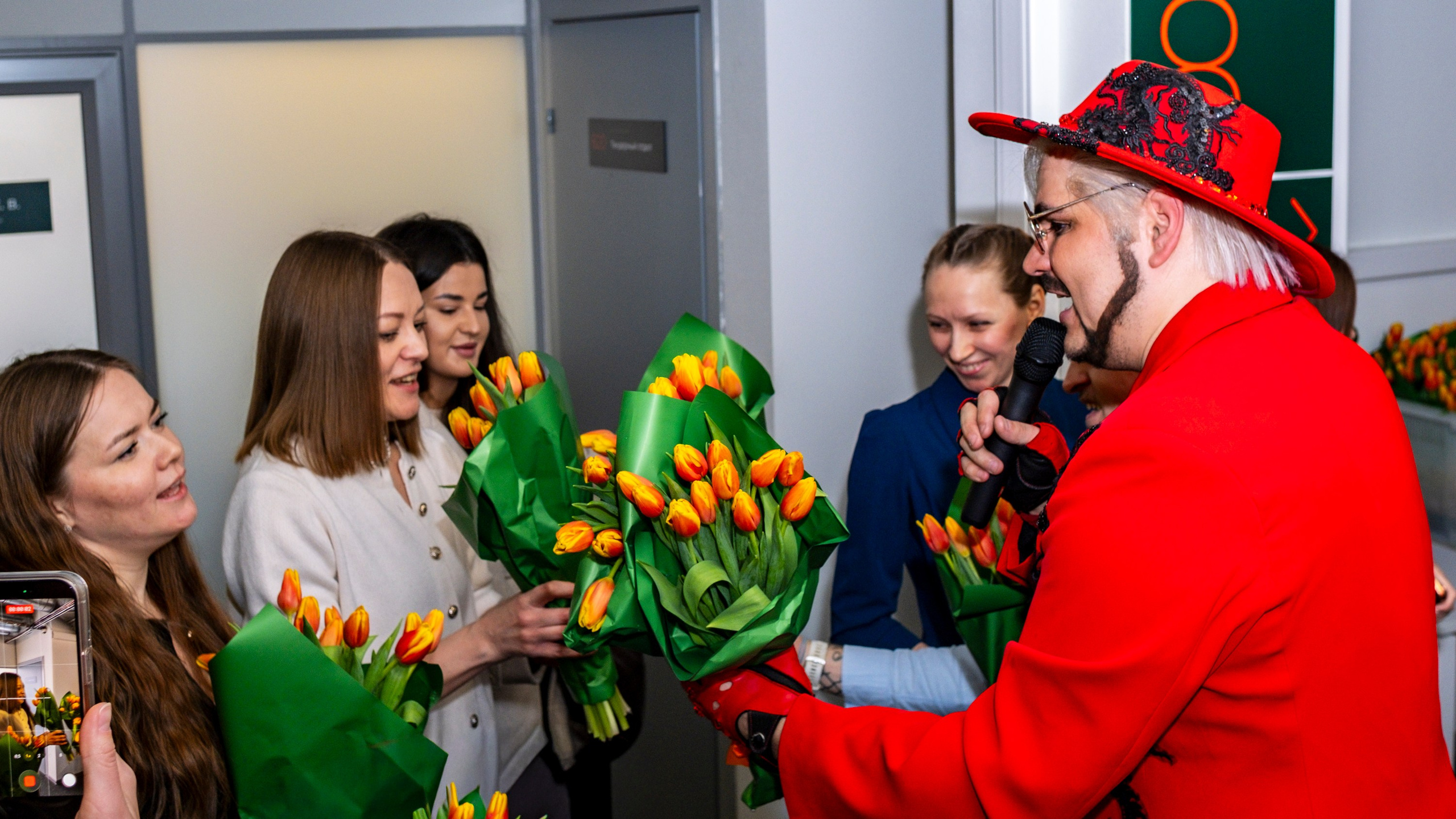 Современные Системы Реновации: 8 марта. Фотограф Михаил Петров