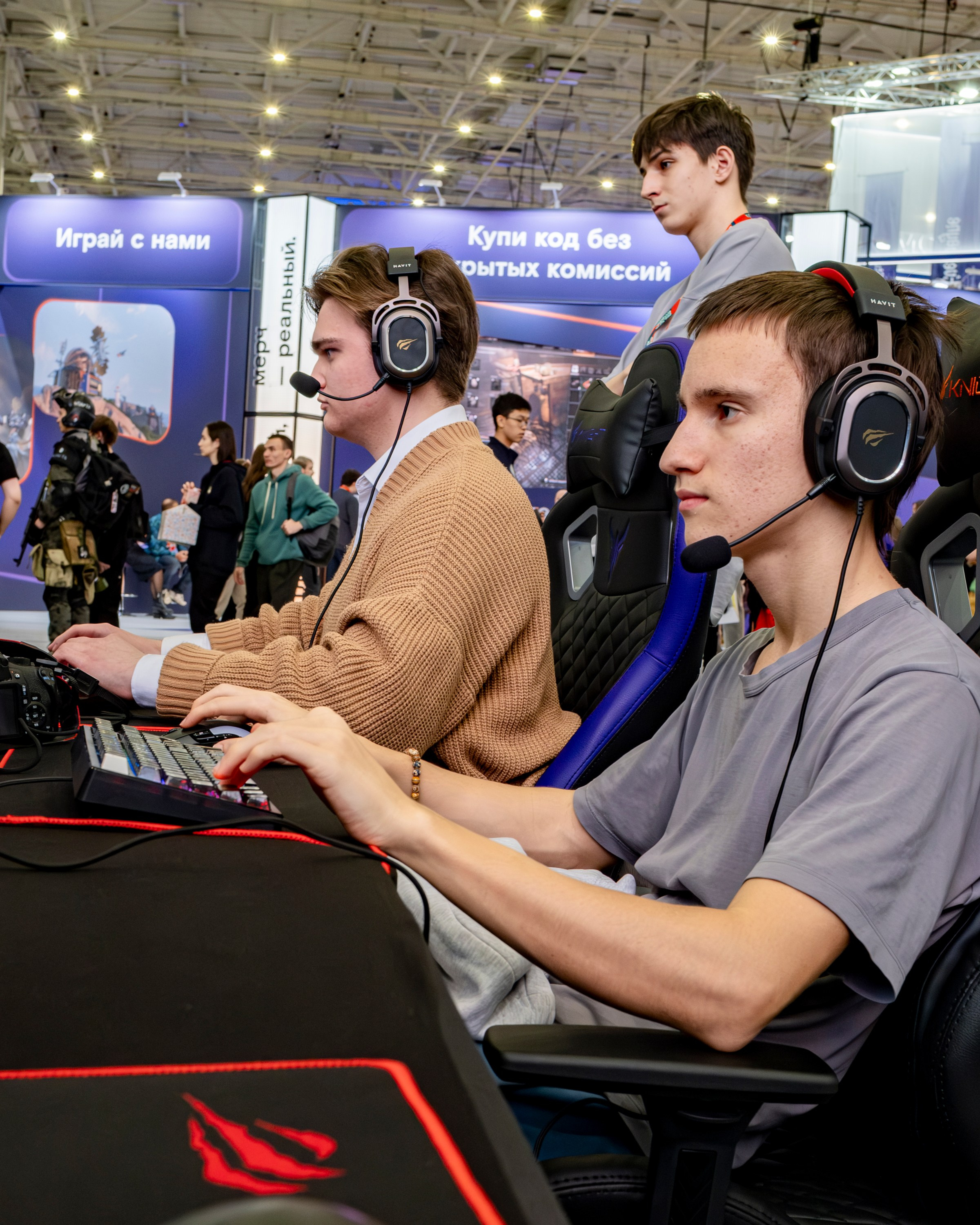 Выставка Игромир: HAVIT. Фотограф Михаил Петров