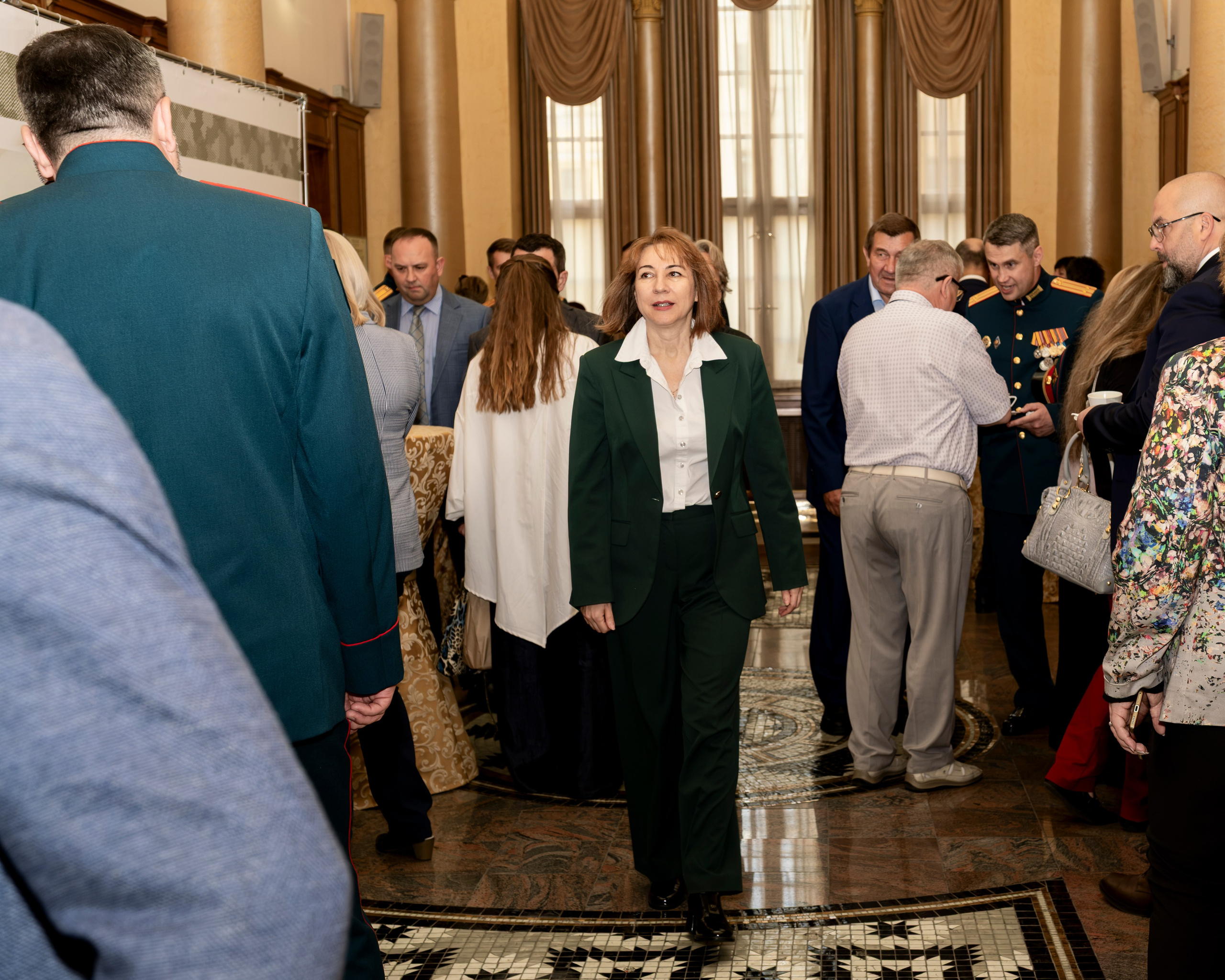 Центральный Банк РФ: Полевые учреждения. Фотограф Михаил Петров