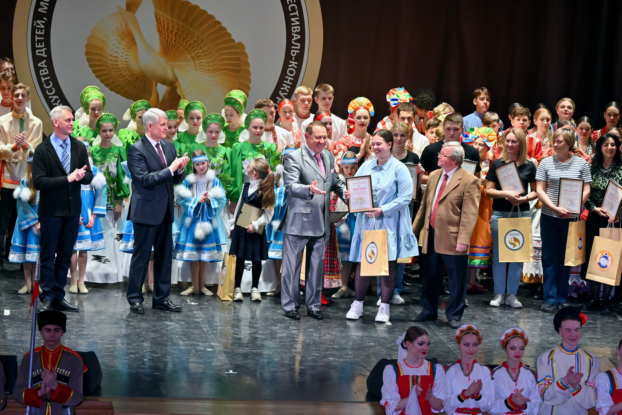 Гала-концерт. Танцуй и пой, Россия Молодая! 22.04.2024. Профессиональный фотограф в Москве Алёна Котова