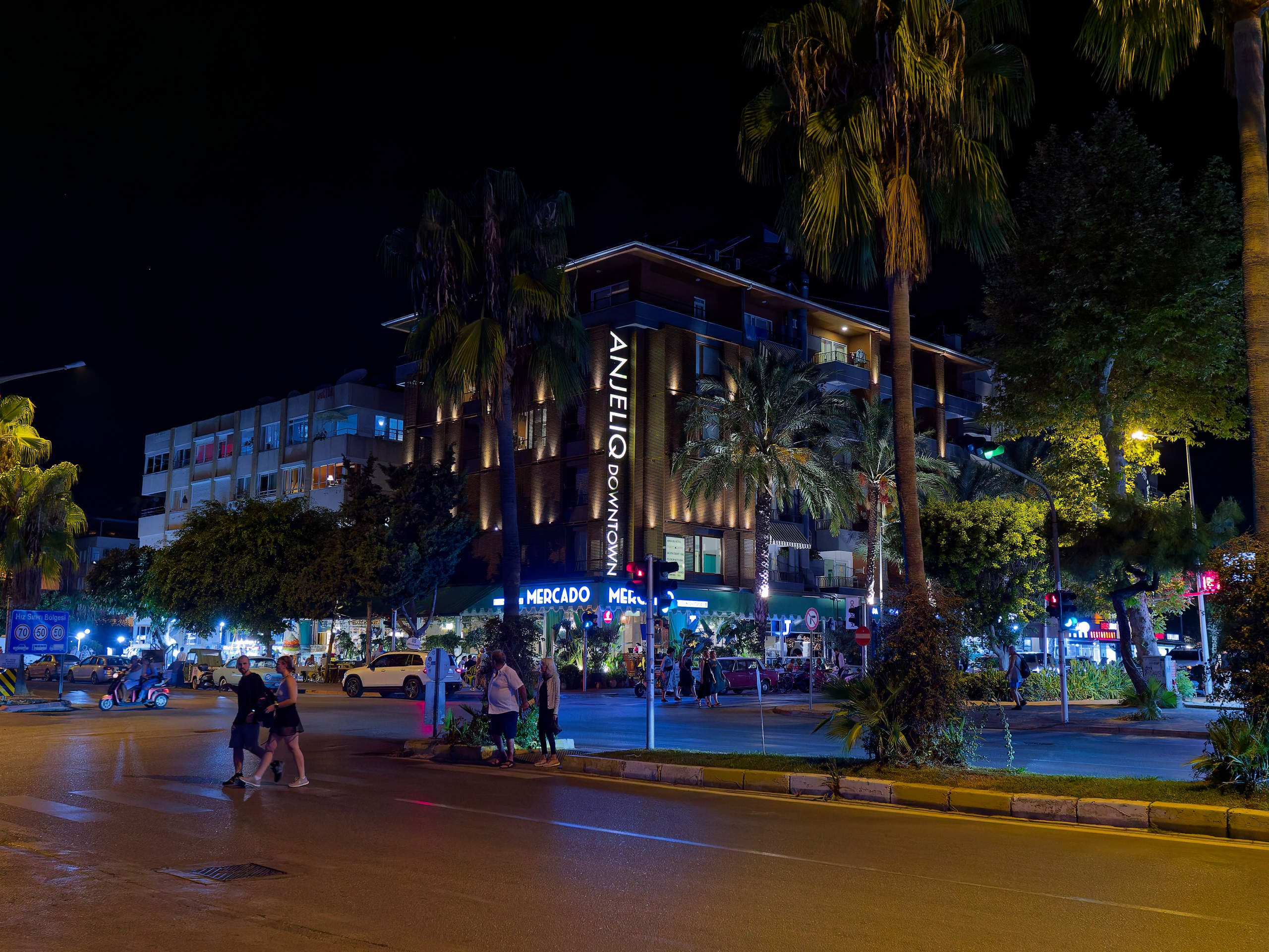 Алания 2025, город, стрит-фото. Избранные фотографии