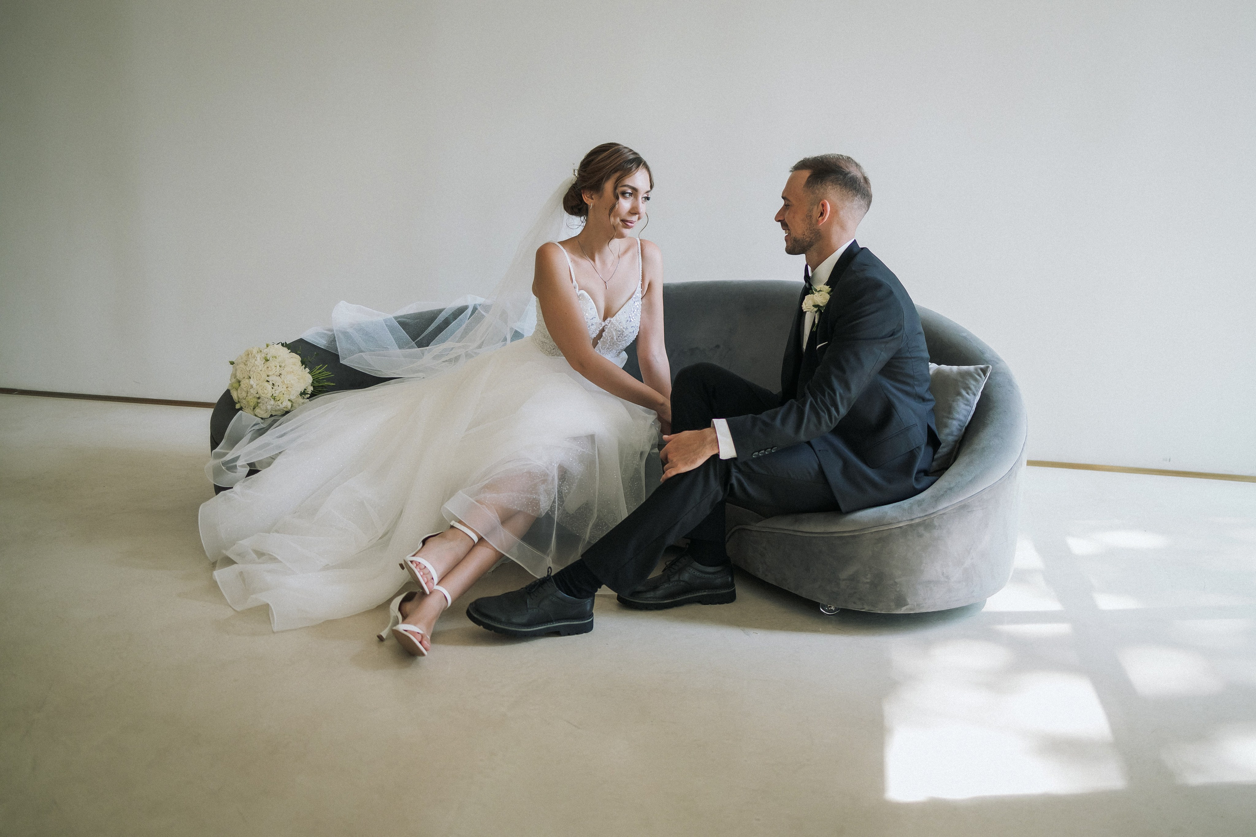 Свадебная прогулка Екатерины и Евгения. Свадебная фотография. Арина Рубах