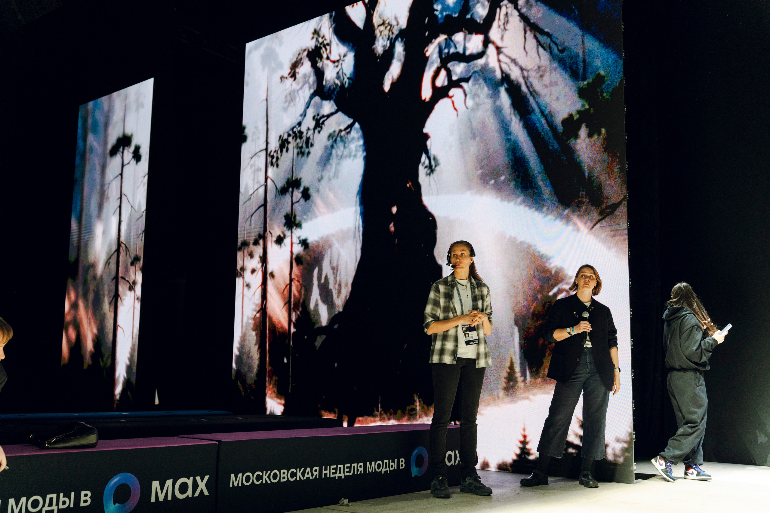 Показ Школы дизайна НИУ ВШЭ на Московской неделе моды. Фотограф в Москве Савкина Евгения