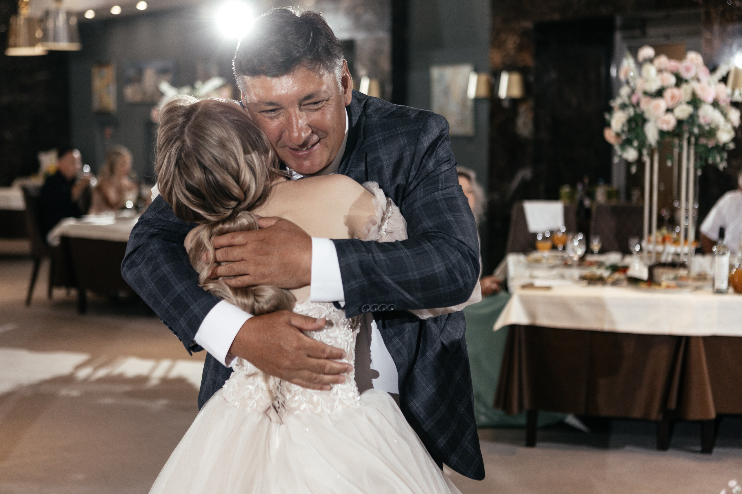 Свадебный фотограф Уфа — Руслан ГабдлисламовЖивые эмоции, красивые кадры, воспоминания на всю жизнь.Работаю по всей Республике Башкортоста. Свадебный фотограф Уфа Руслан Габдлисламов