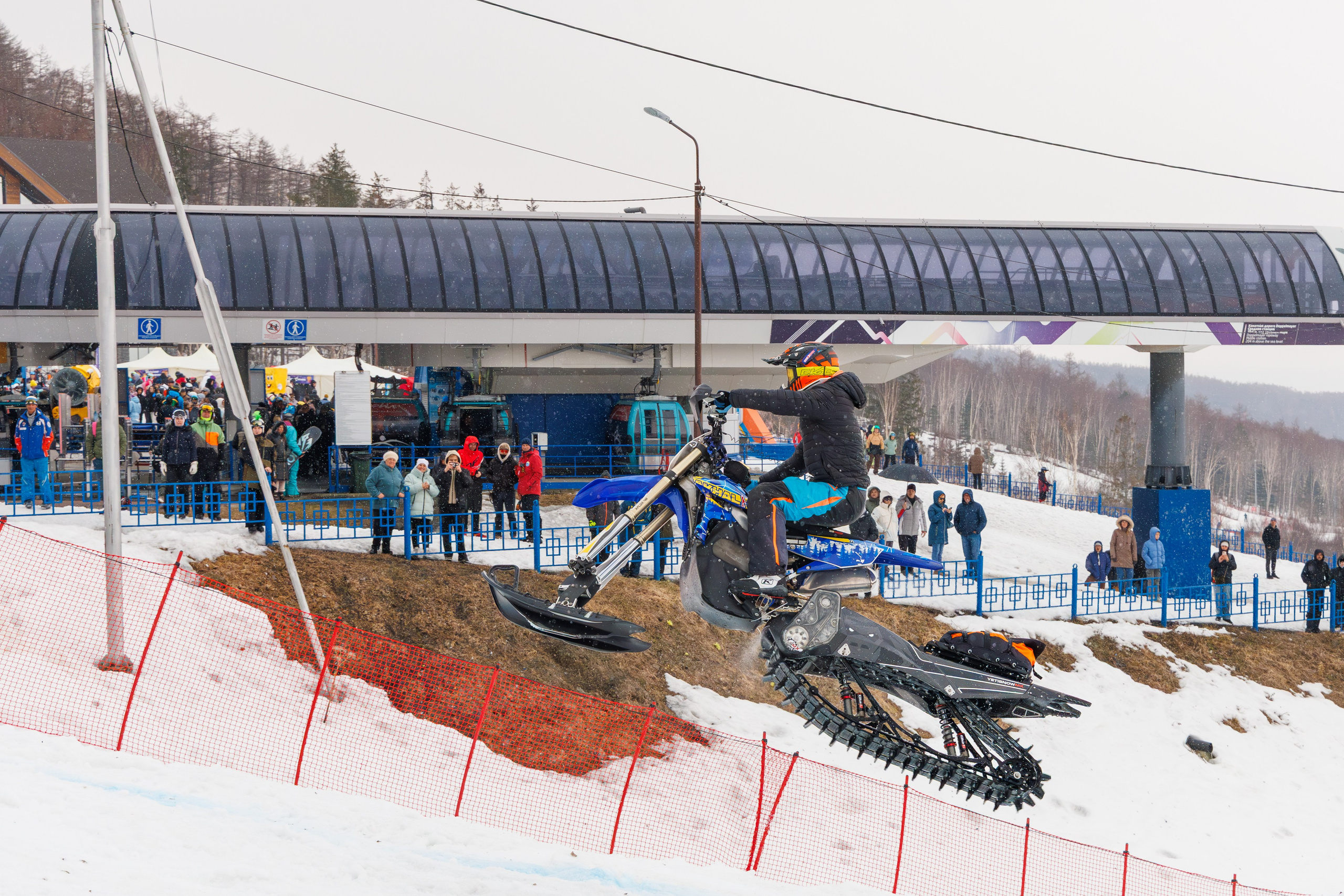 Сноубайк Шоу _ 2026. Свадебный, семейный и репортажный фотограф в Южно-Сахалинске Артур Петросян
