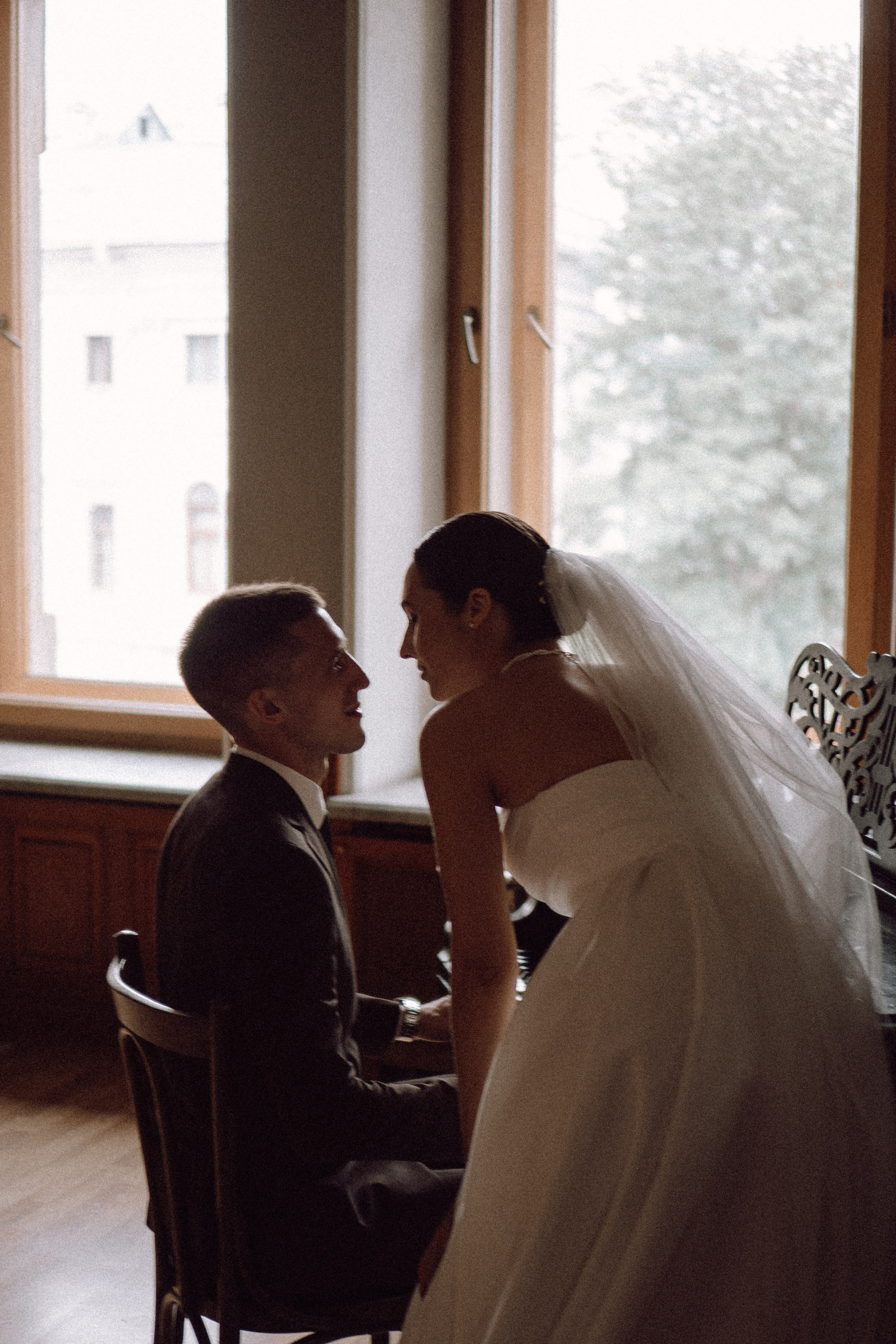 СВАДЕБНАЯ ПРОГУЛКА В САНТК-ПЕТЕРБУРГЕ (ИСАКИЕВСКИЙ СОБОР, ЗИМНЯЯ КАНАВКА, ЭРМИТАЖ И БОЛЬШАЯ МОРСКАЯ УЛИЦА). Профессиональный фотограф, Санкт-Петербург — Виктория Богомолова