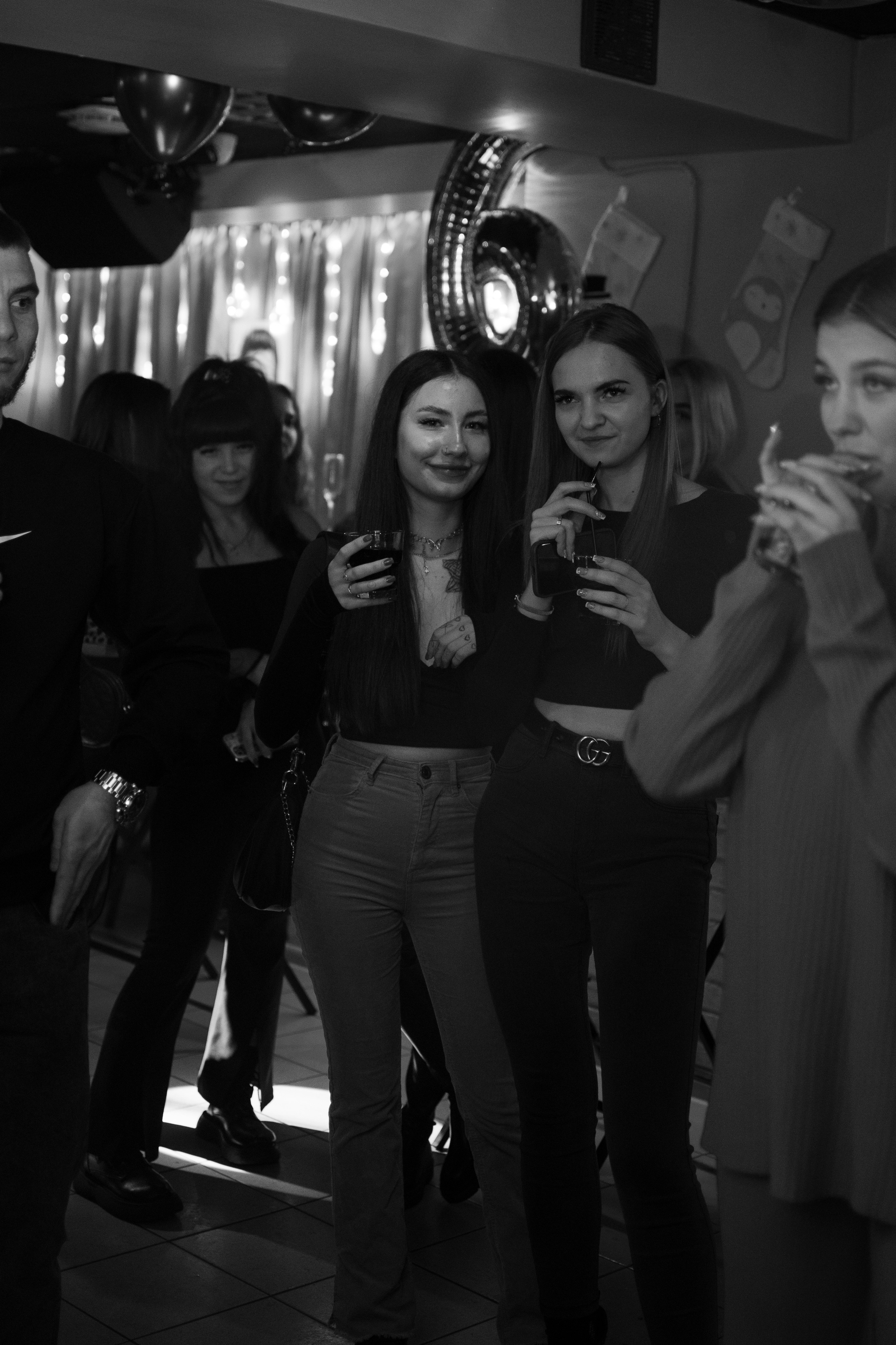 HOLLYWOOD / 6 YEARS. Photokarish