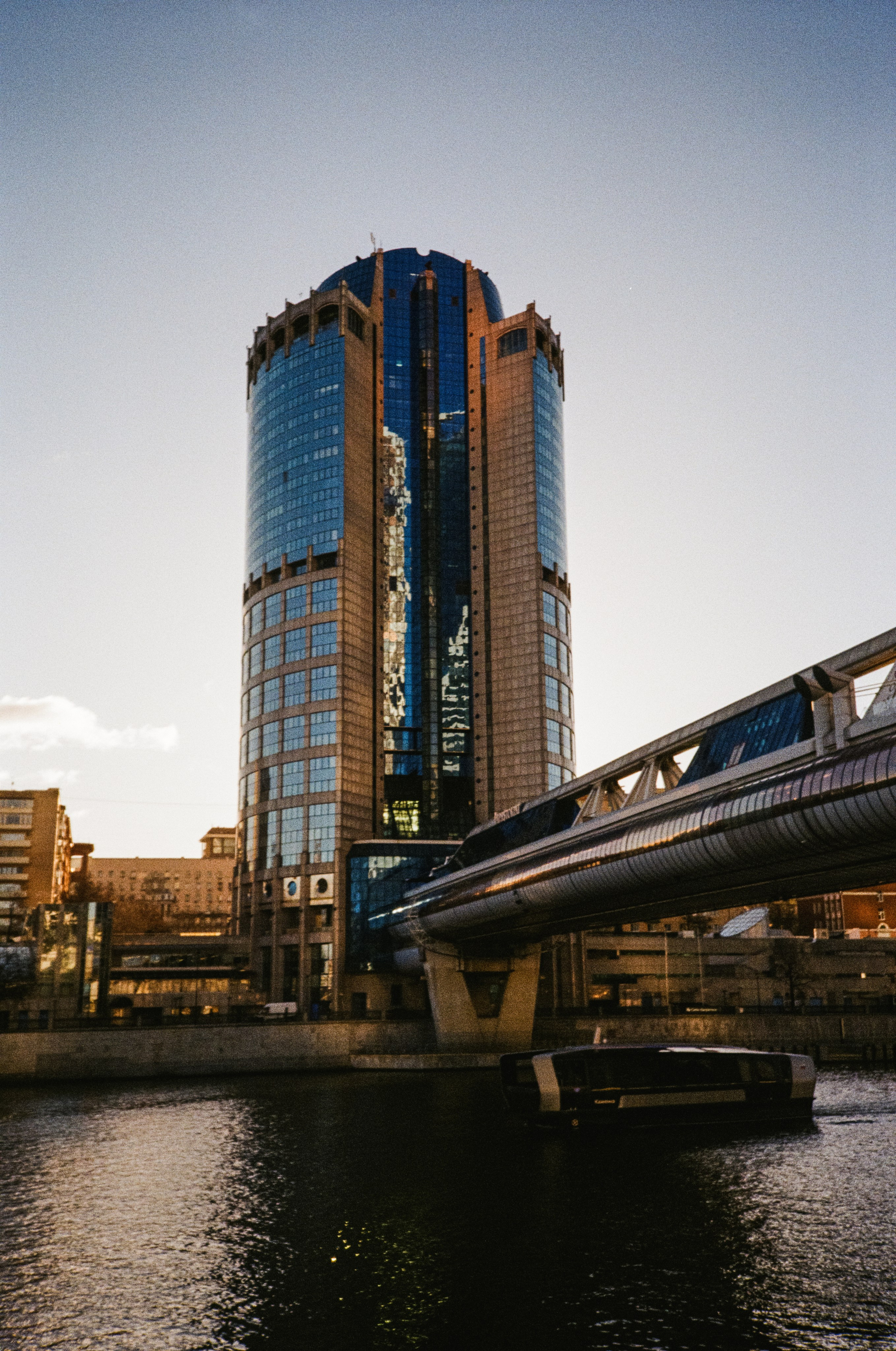 Москва Сити — 19 января 2025 года / Konica Big Mini (black) / Fujifilm C200