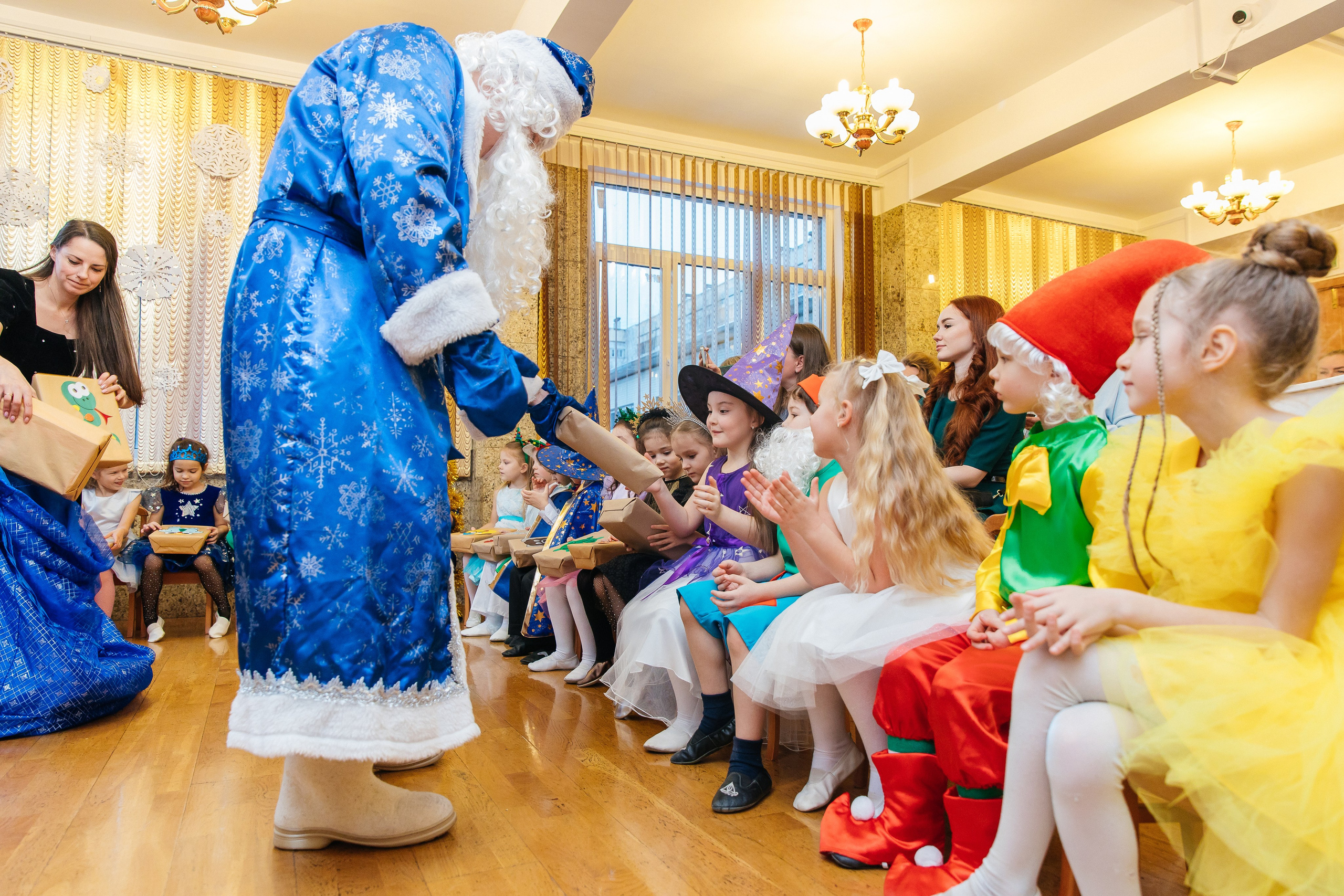 Детский сад № 93 — Утренник (27.12.2024). Свадебный и семейный фотограф Крамар Наталья