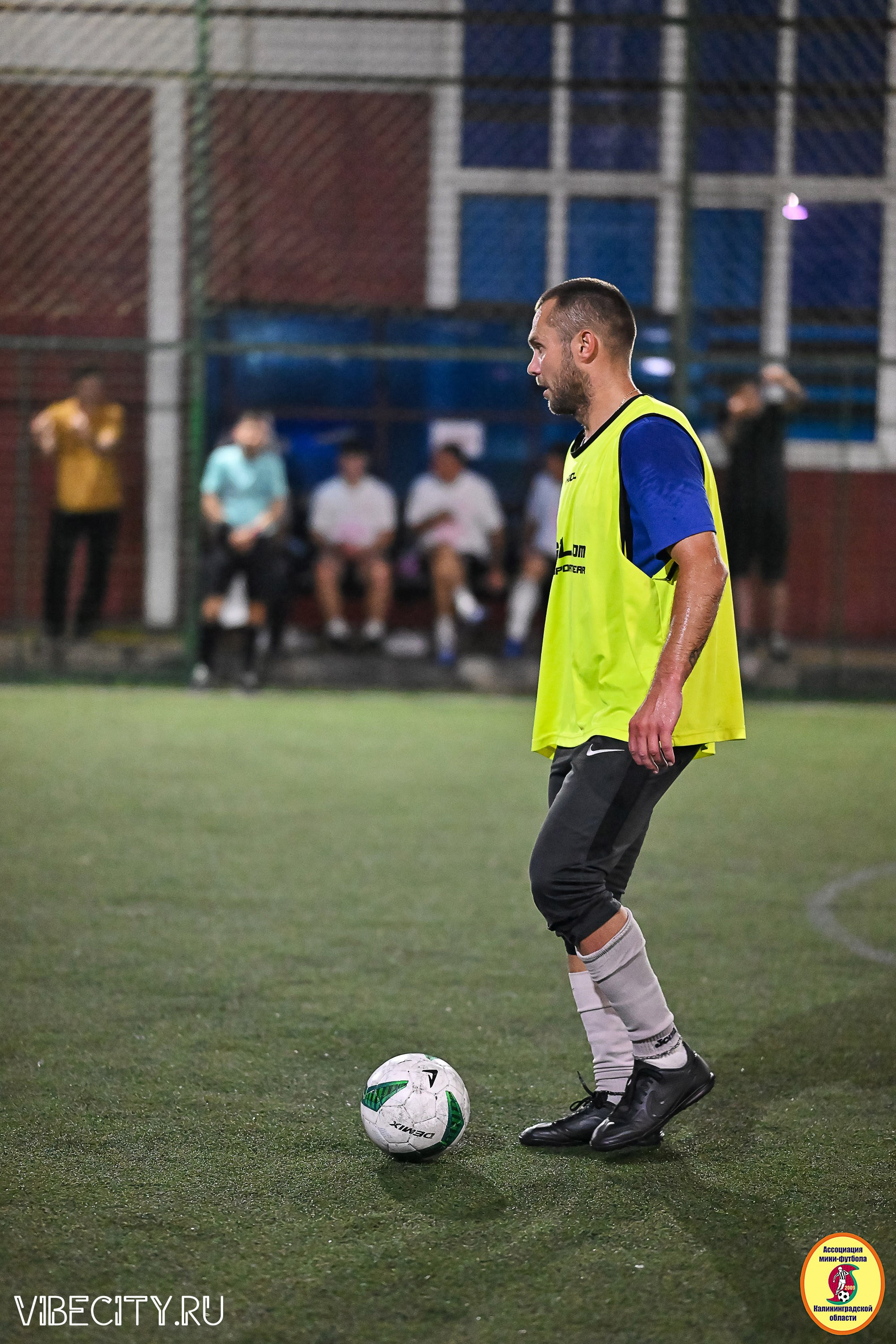 ФИНАЛЬНЫЕ ИГРЫ КУБКА МИНИ-ФУТБОЛЬНОЙ ЛИГИ И КУБКА КОРПОРАТИВНОЙ МФЛ 2025. VIBECITY.RU Вайб Сити Ру Фоторепортажи Фотоотчеты Калининград