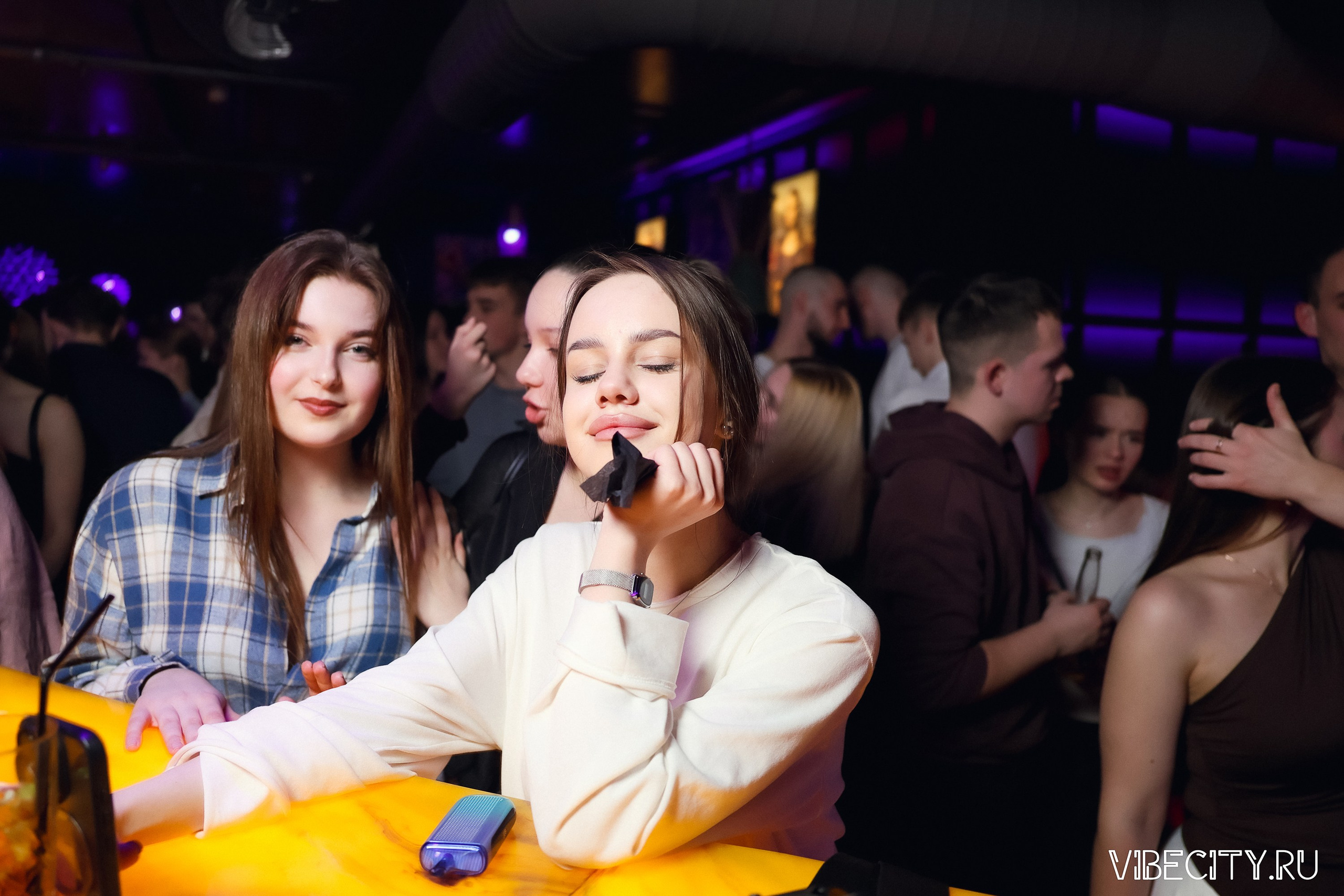 DOUBLE U. VIBECITY.RU Вайб Сити Ру Фоторепортажи Фотоотчеты Калининград