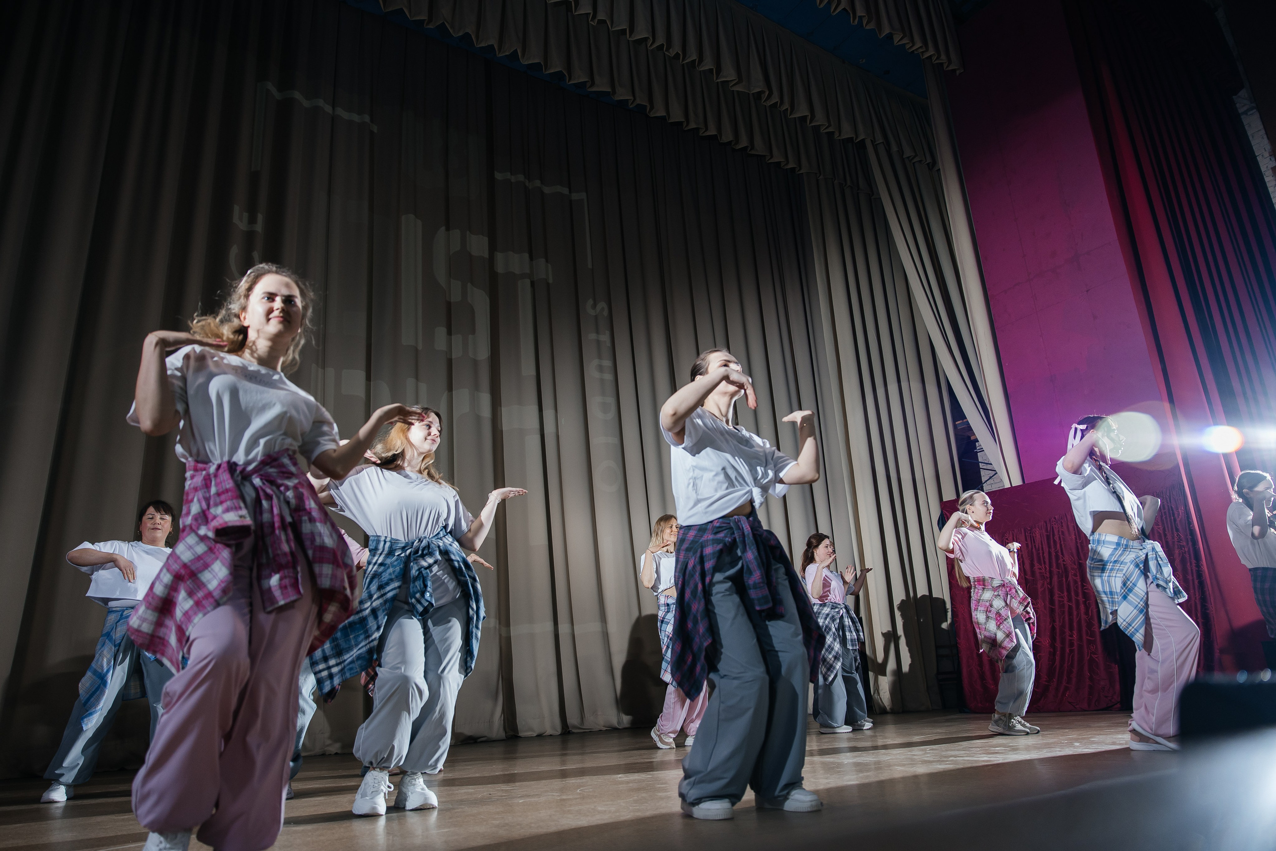 Дистрикт. Отчетный концерт. Свадебный и Семейный фотограф г. Ижевск Гульназ Солдатова. Гульназ фото