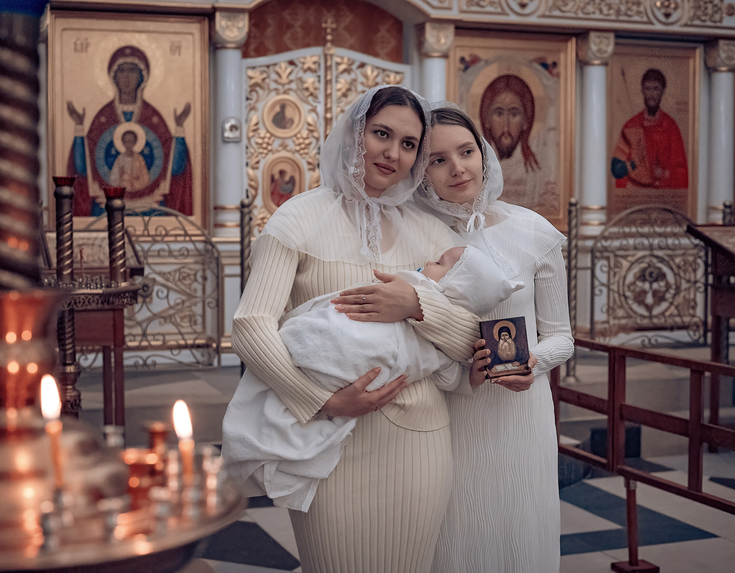 Крещение Максима в храме Феодора Тирона. Фотографы крещения/венчания  Красноярск Татьяна и Вячеслав Переваловы