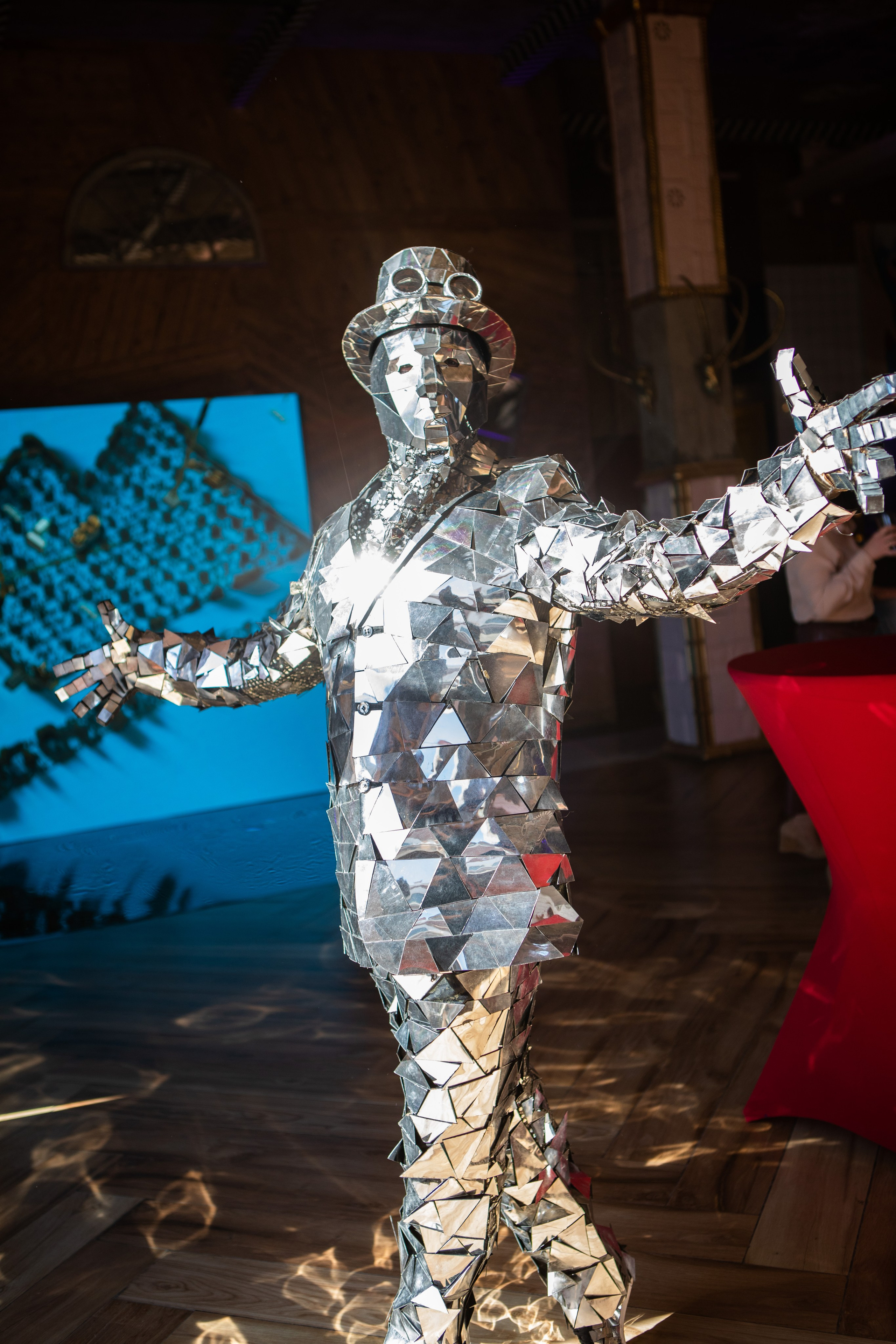 Строительная компания Л1- 32 года. Специальный гость — Григорий Лепс. Двойняшки-фотографы Анна и Анастасия в Санкт-Петербурге