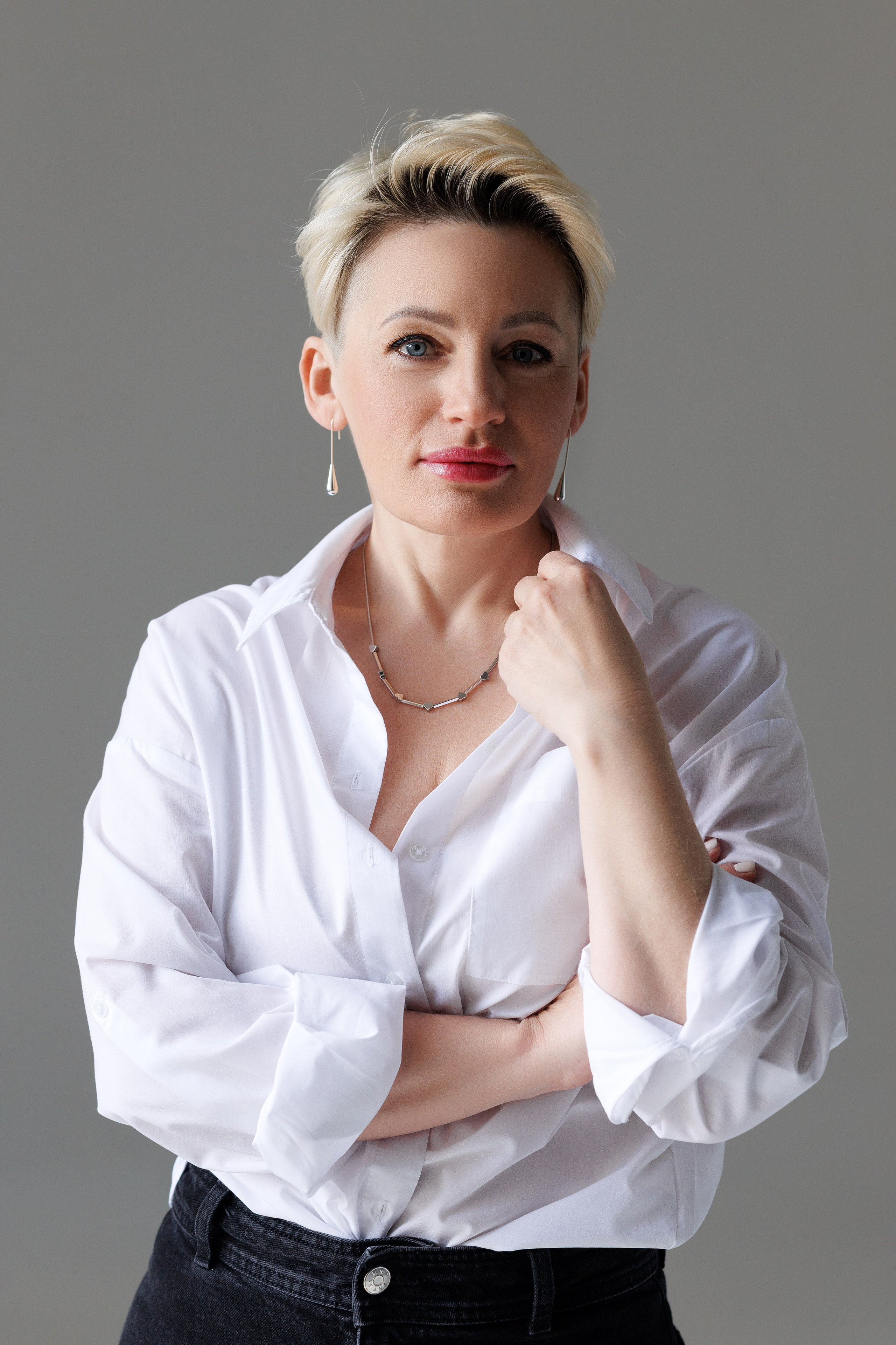 Женский портрет в студии. Фотограф Минск