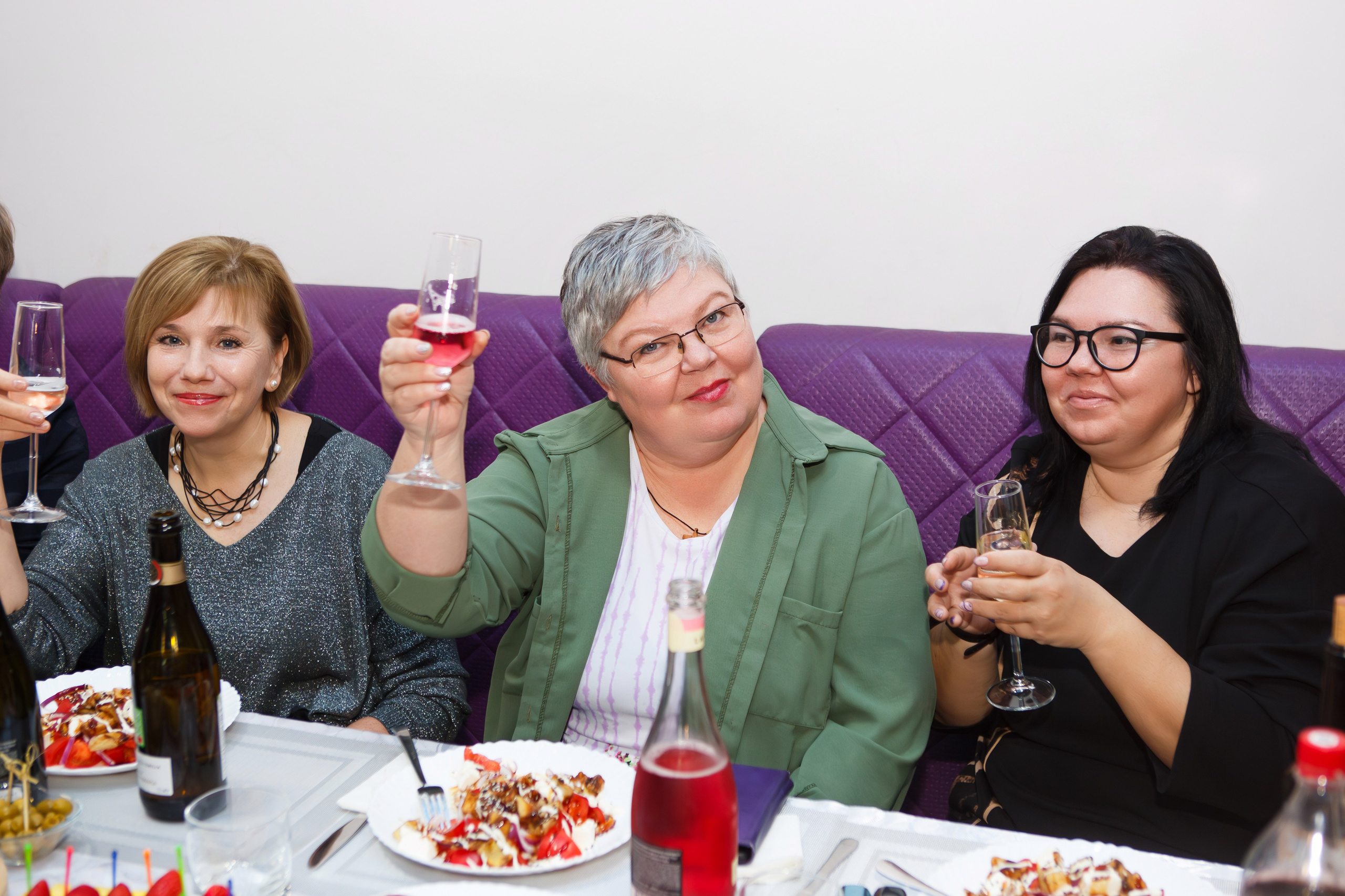 КОРПОРАТИВ 20.12.24 (кафе — АТМОСФЕРА). Профессиональный фотограф в Мценске и Орловской области