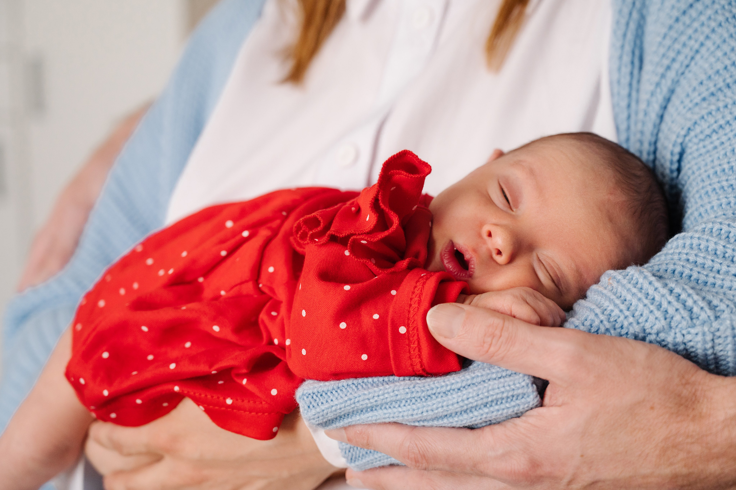 Выписка Алисии МД Лахта. Фотограф на роды СПБ Юлия Герасимова