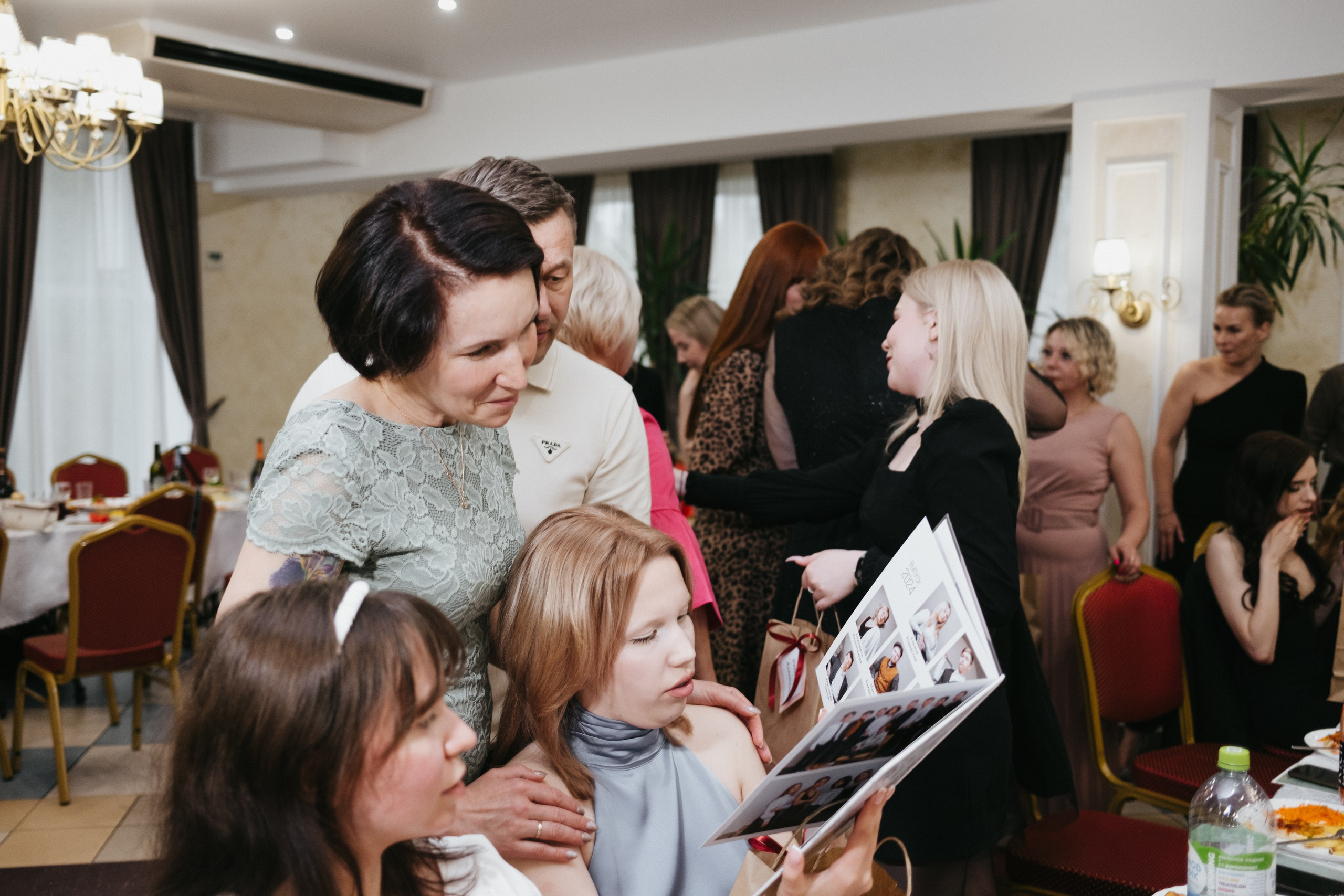 Выпускной 11 класс школы № 30. Свадебный и репортажной фотограф Денис Ожигин в Краснодаре и Краснодарском крае