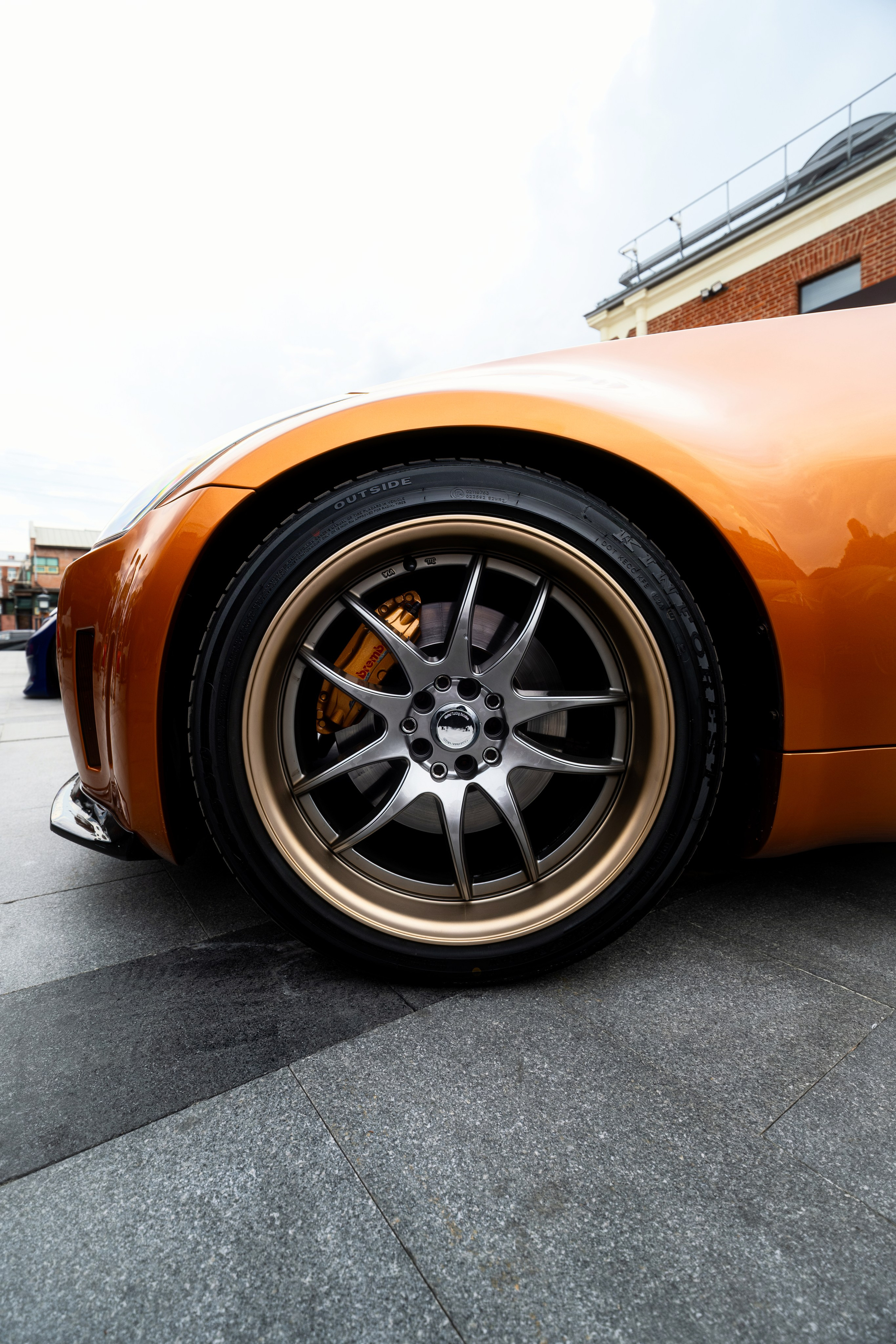 Автовыставка Nissan Z. Malenkyia
