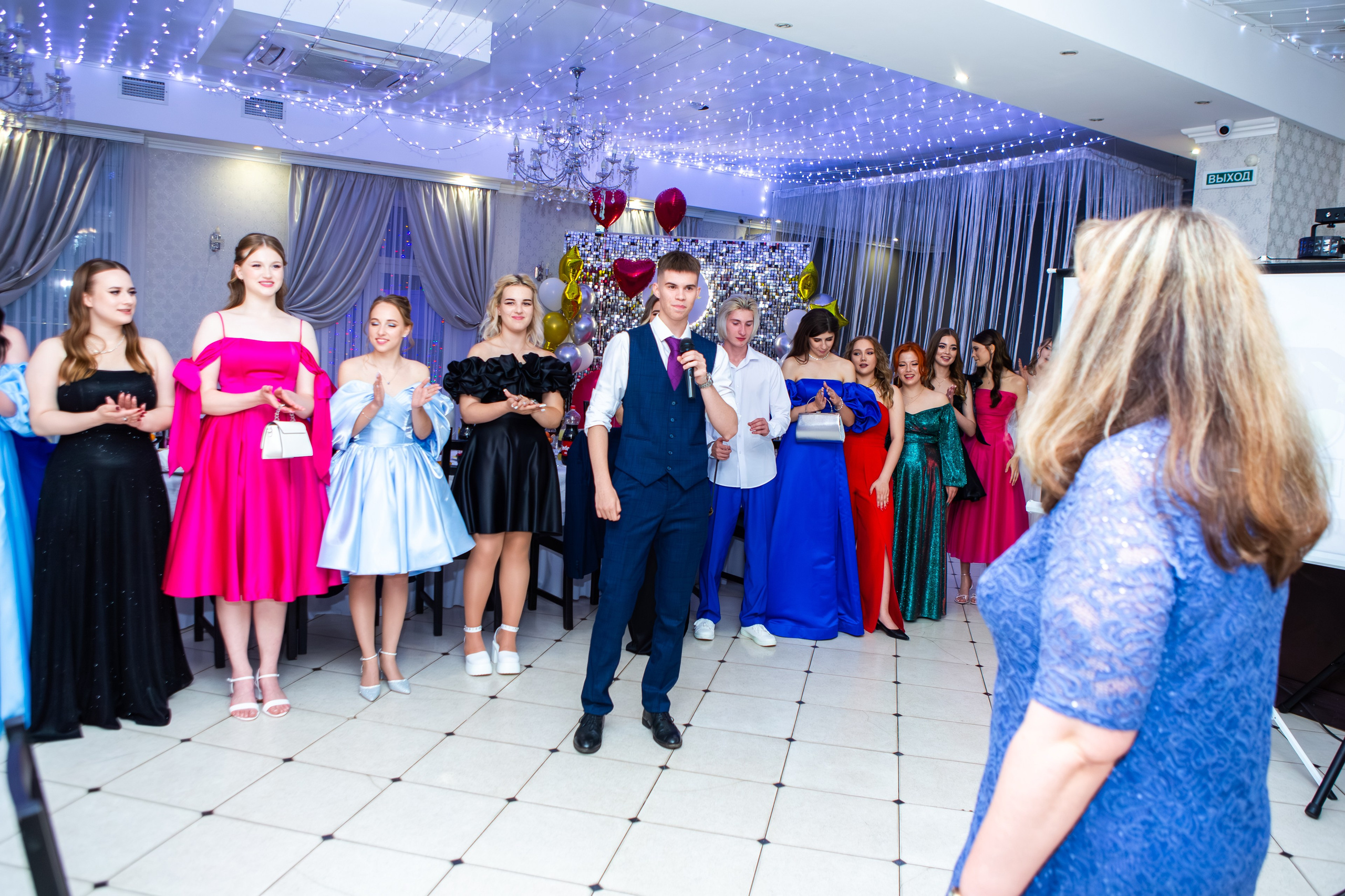 ВЫПУСКНОЙ ВЕЧЕР 2025 4 ШКОЛА. Профессиональный фотограф в Мценске и Орловской области