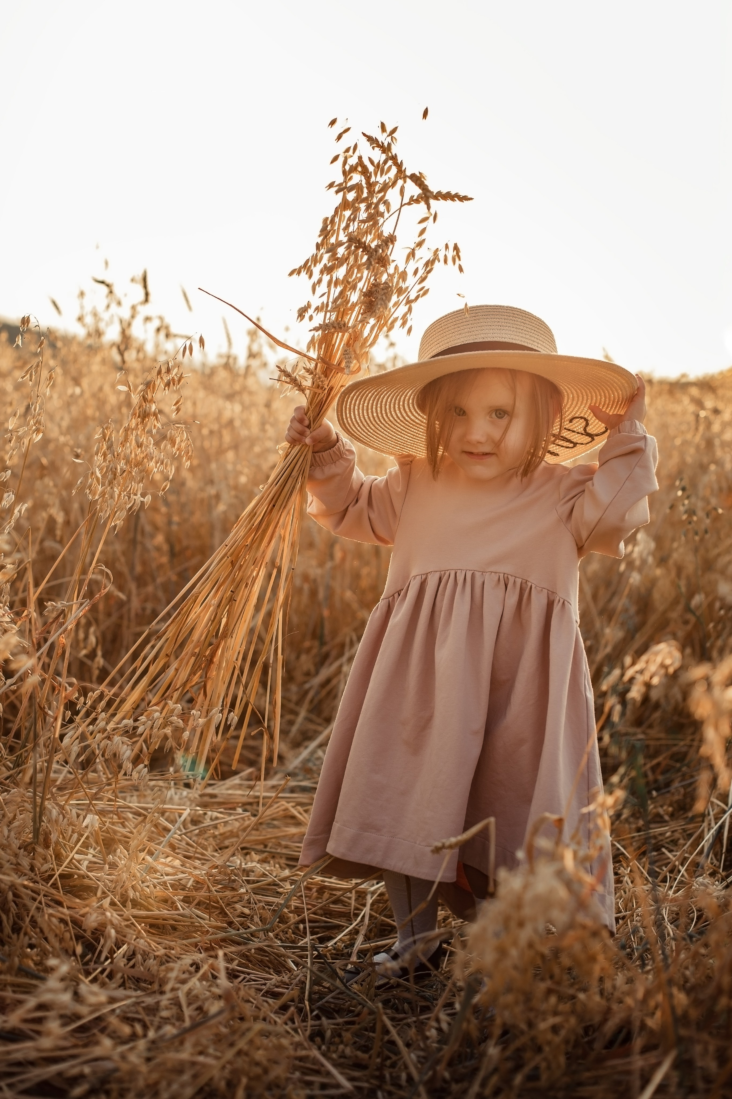 Семейная фотосессия в поле. Фотограф Анна Лазарева