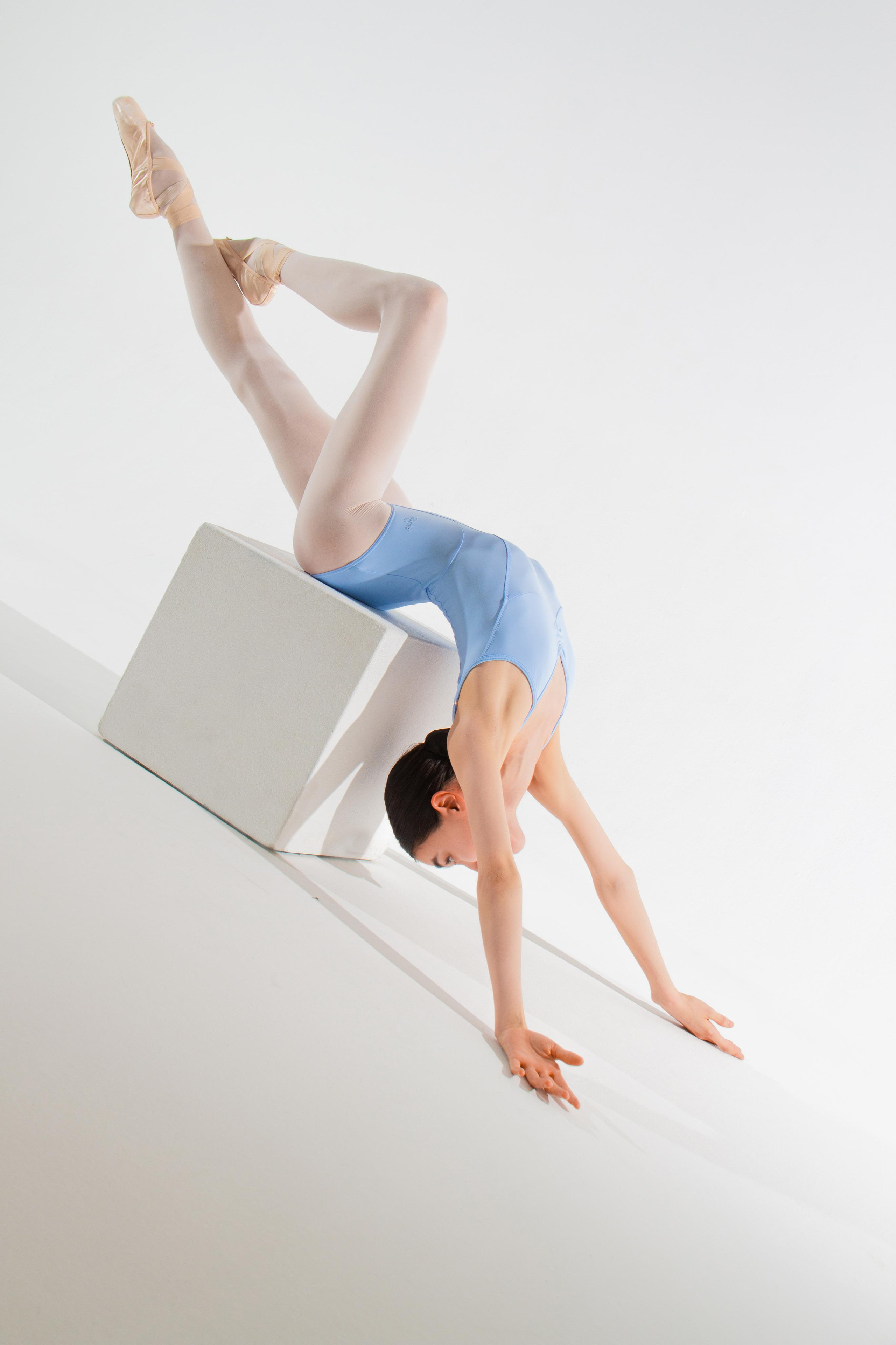 Балет ALYA и EMILIYA