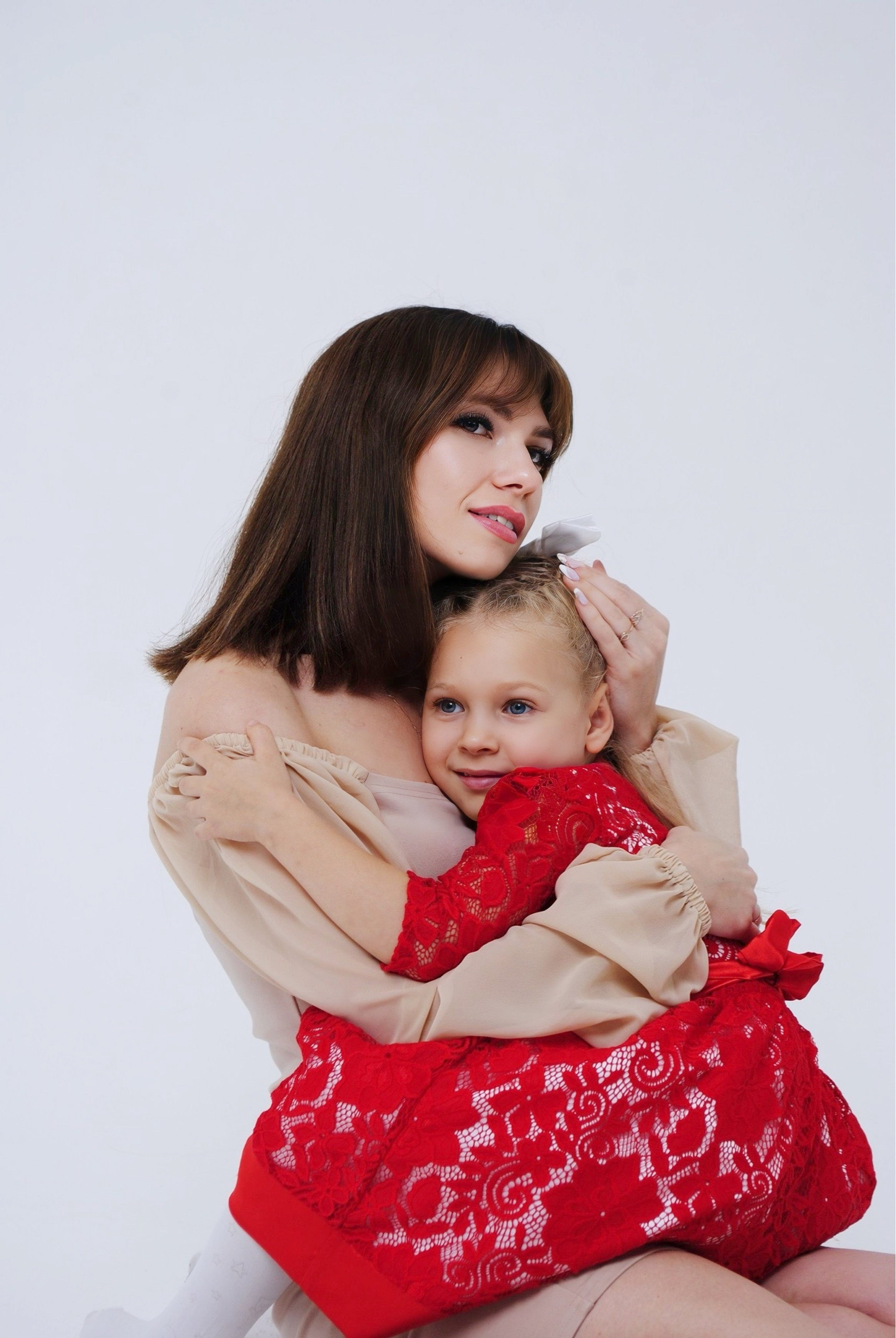 Анастасия и дочки. Фотограф Мария Мусаелян