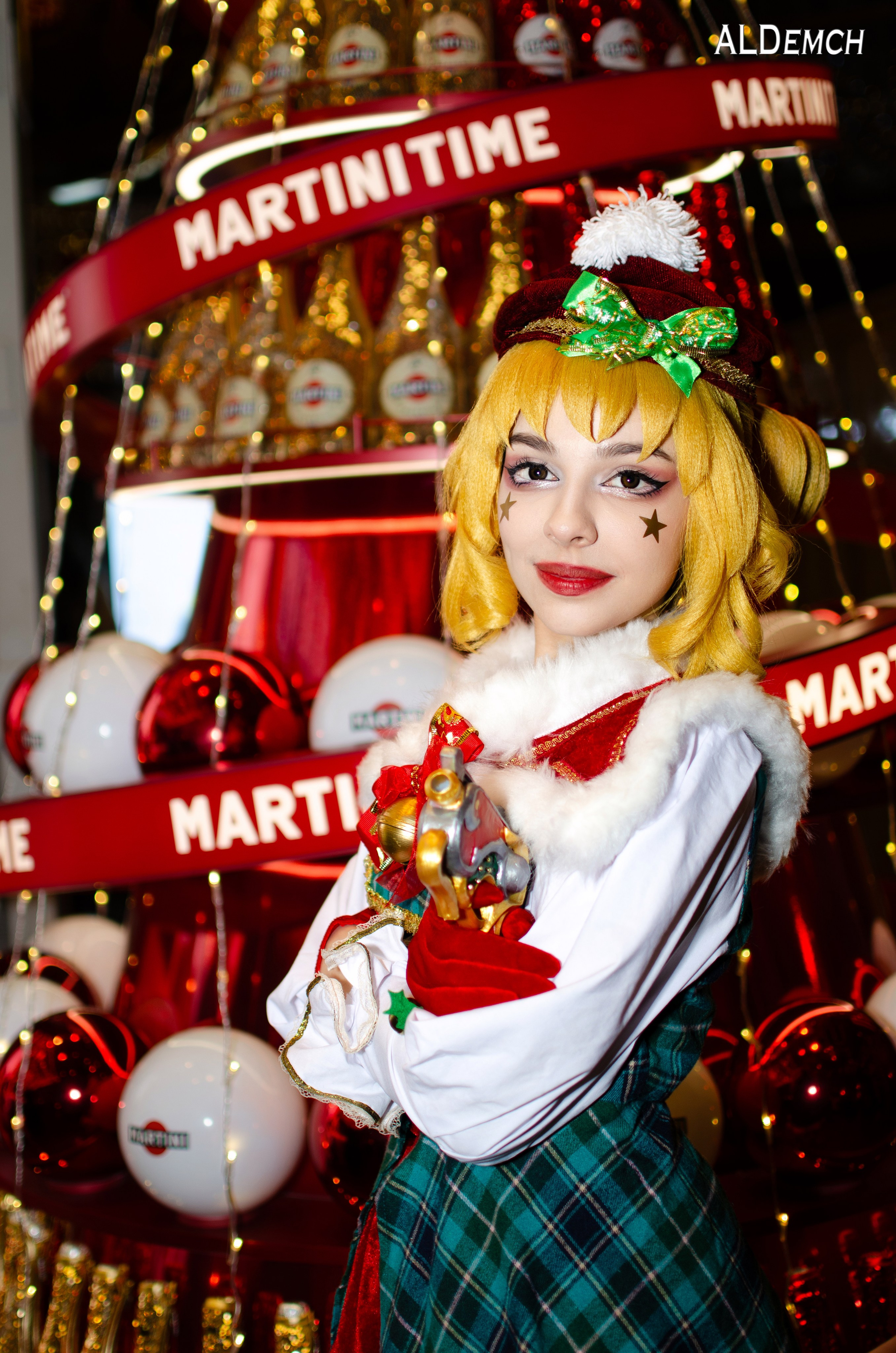 Аниме картинки персонажей и косплей фото в России Москве