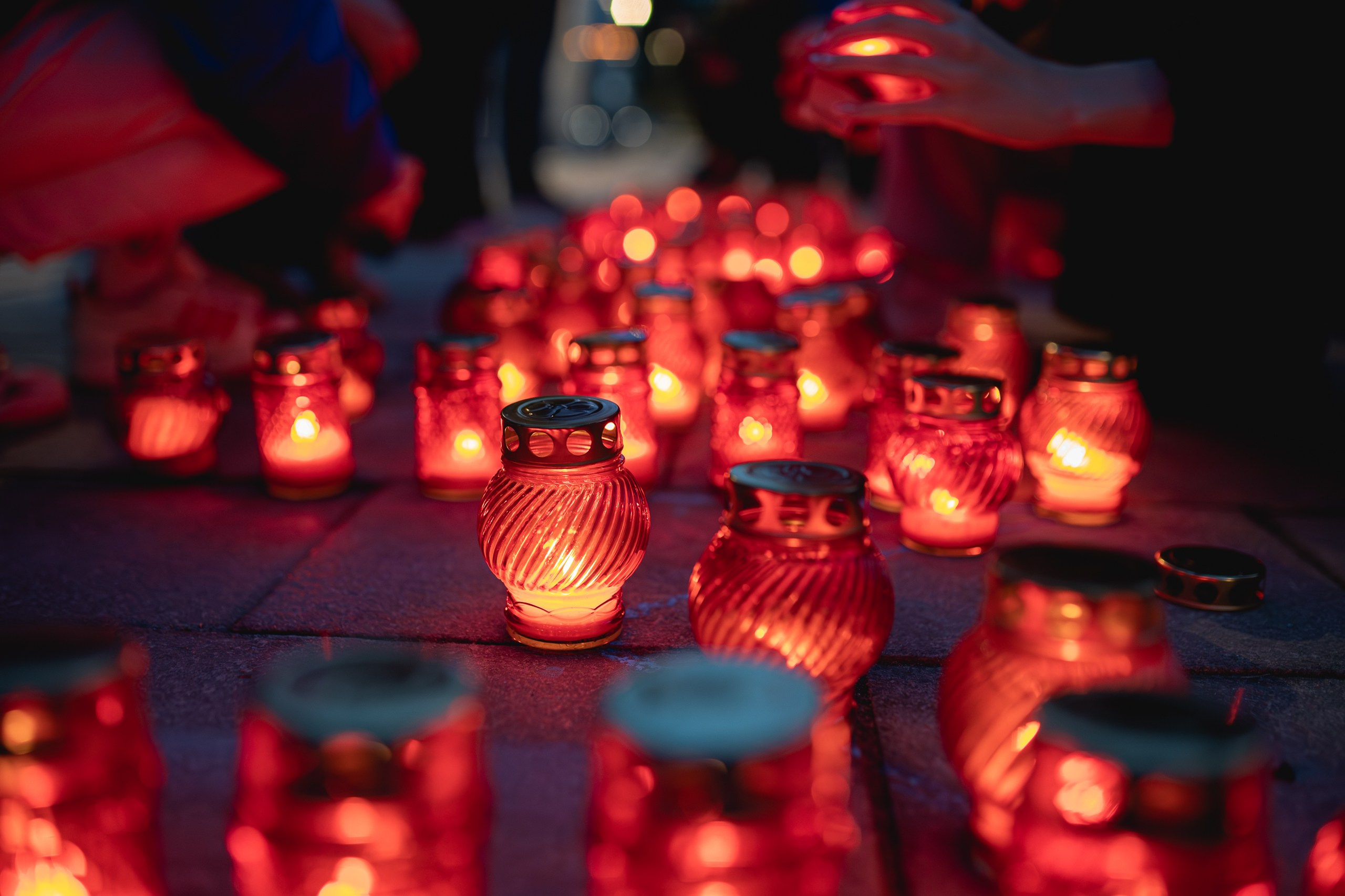 Акция памяти по погибшим в «Крокусе». Портретный и репортажный фотограф в Воронеже: Анастасия Пузикова