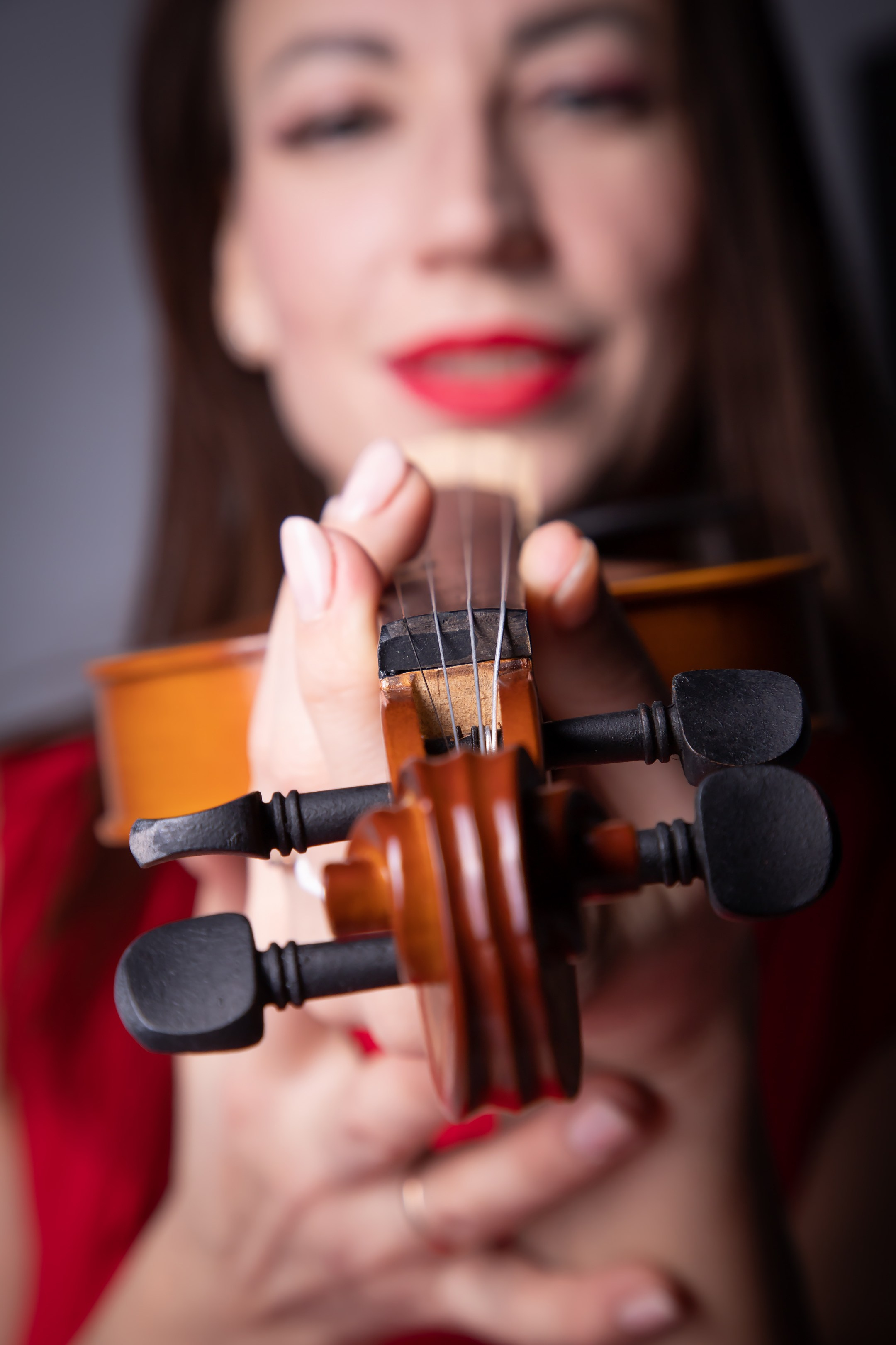 Скрипка (Елена)