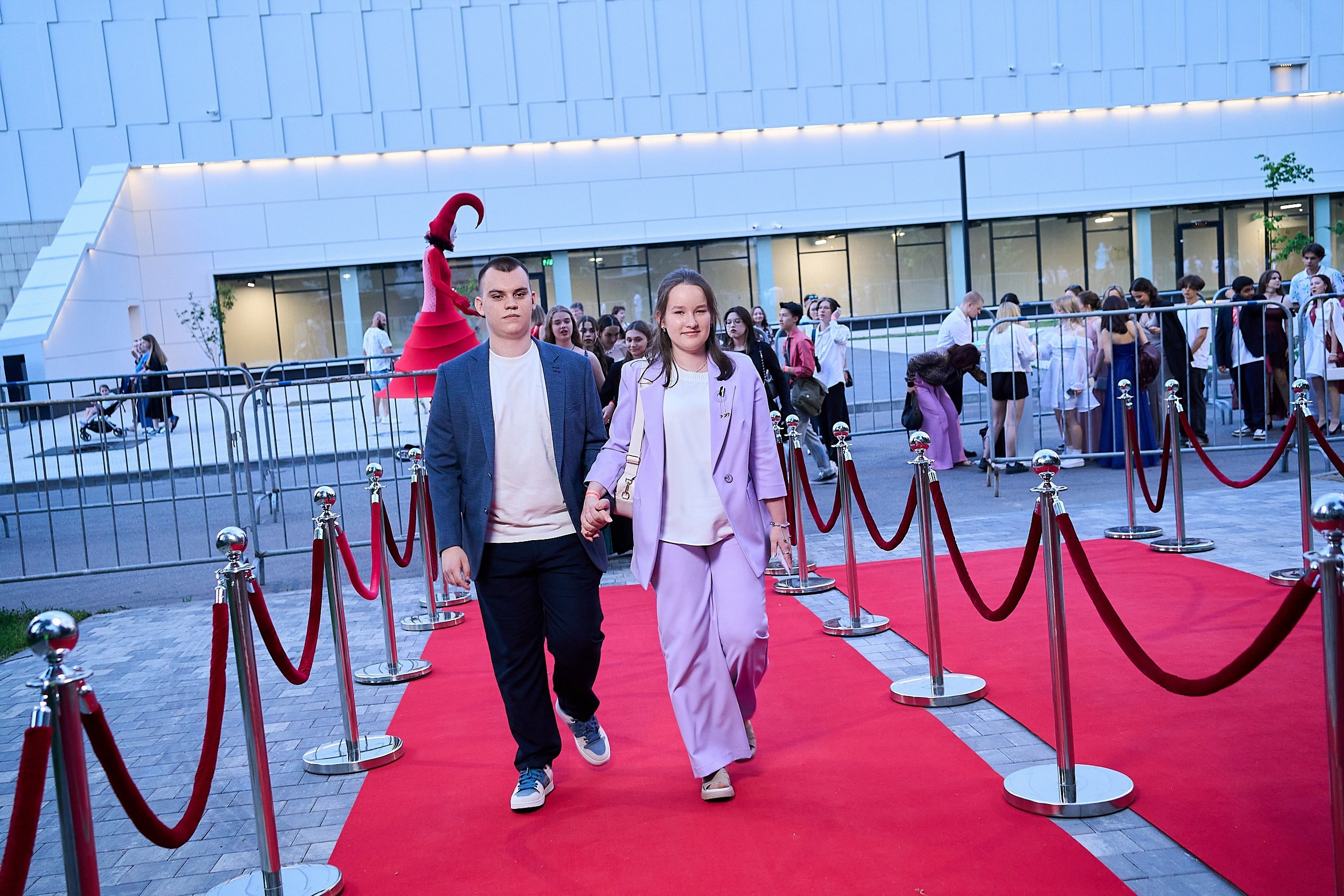 Выпускной 2024 концертный зал Академия ВТБ. Фотограф и Видеограф в Москве. Олег Корушев