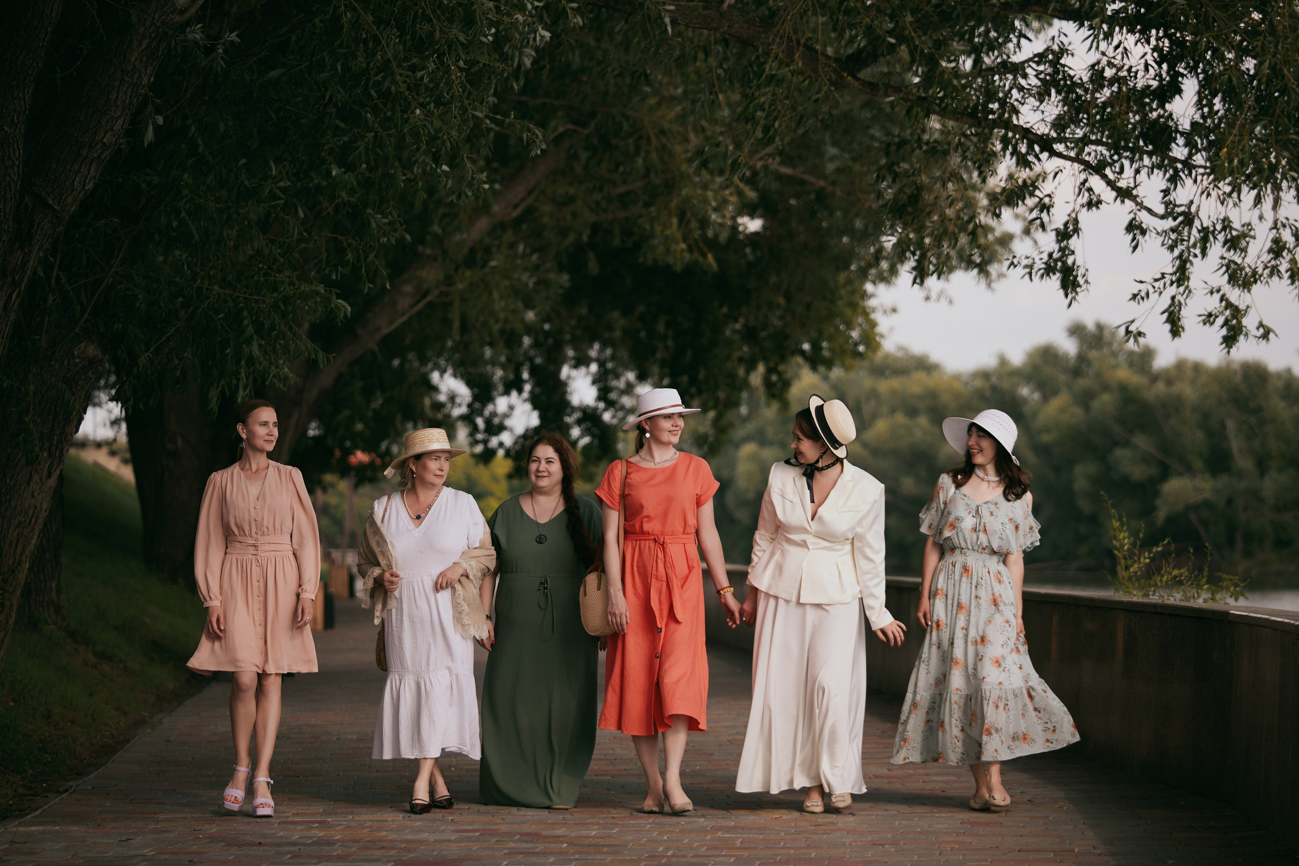 Завтрак в шляпках. Фотограф и видеограф в Кургане Леонид Корнильев