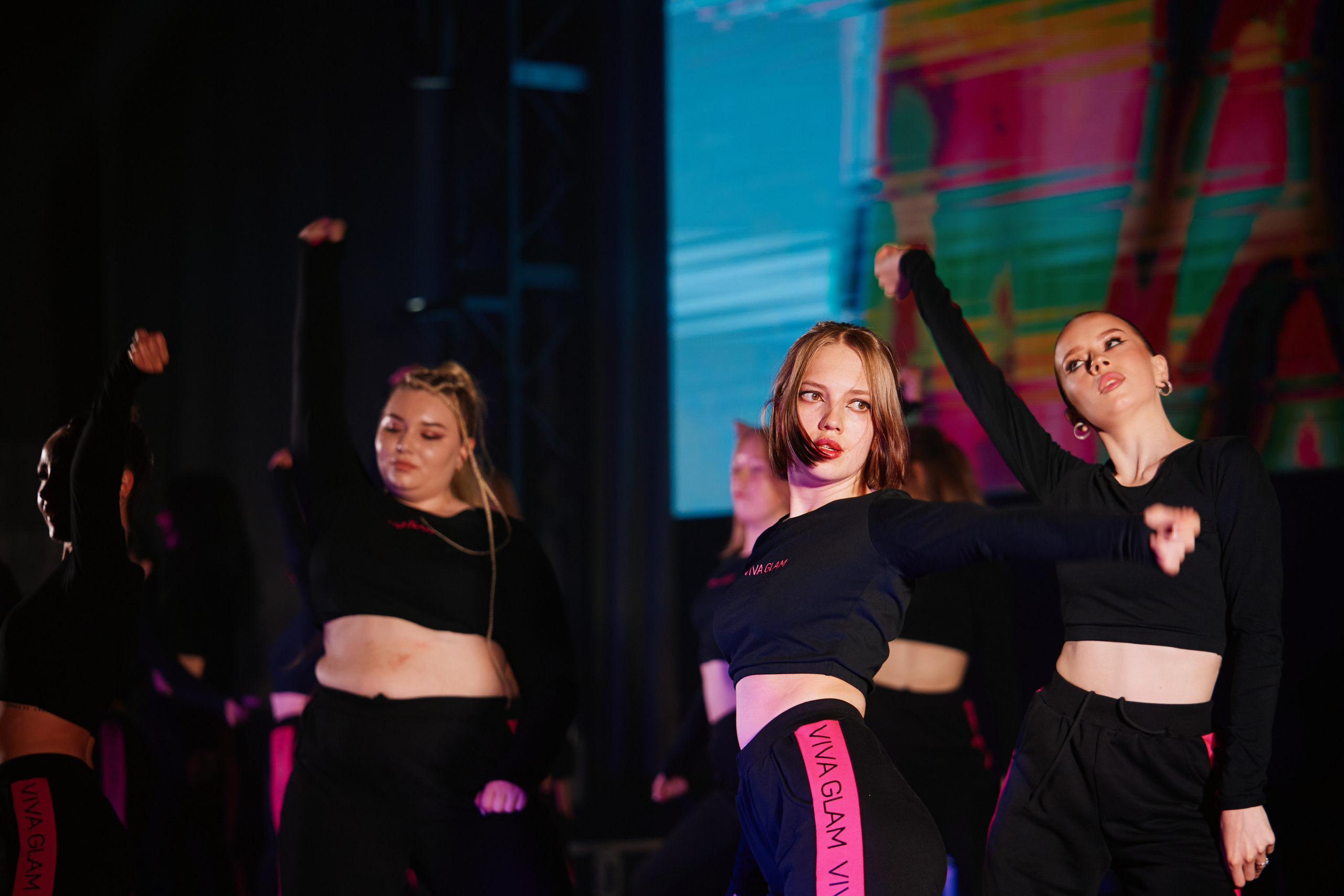 VIVA GLAM Отчетный концерт. Фотограф и видеограф в Кургане Леонид Корнильев