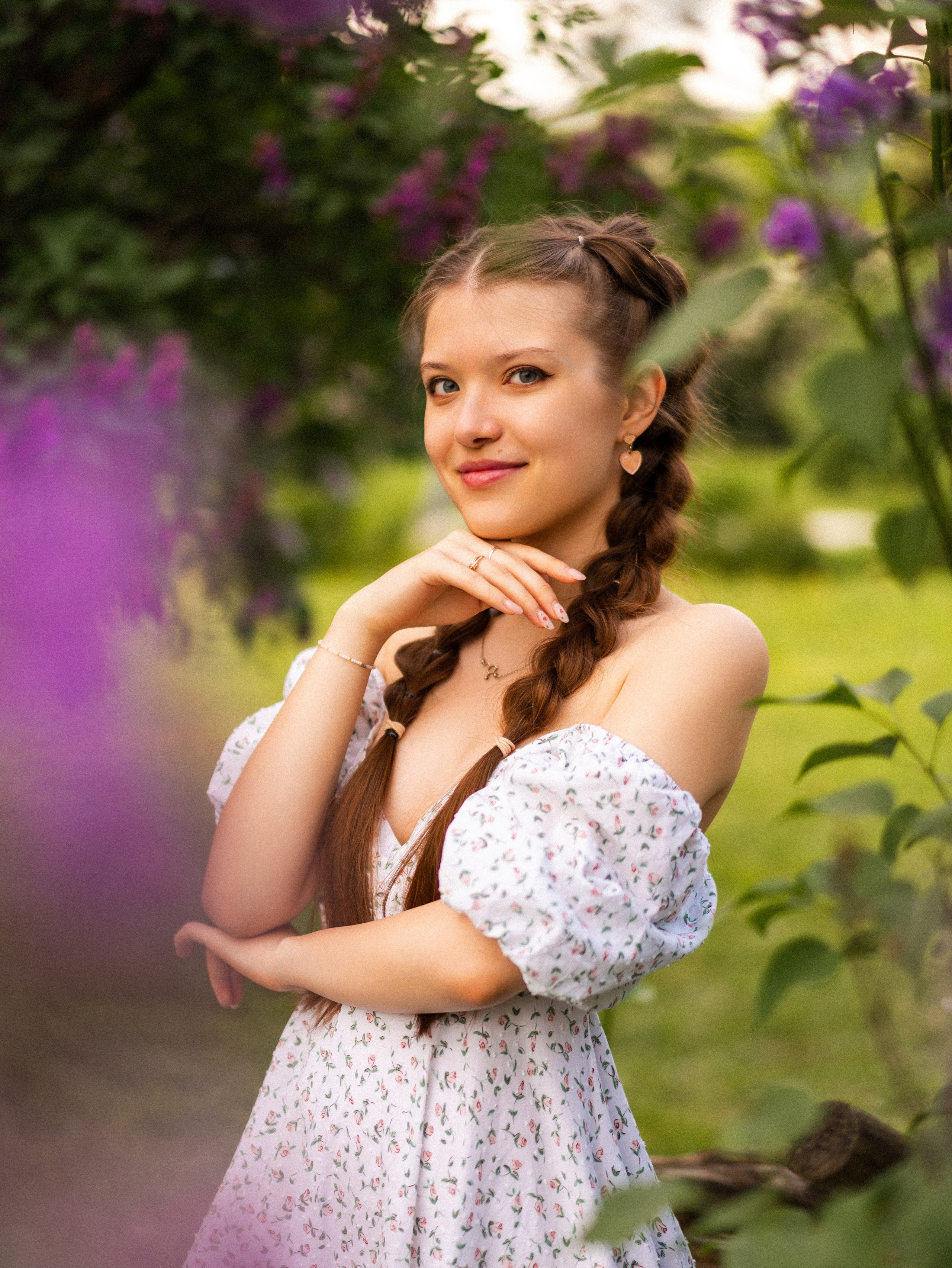 Ольга — фотосессия в сиреневом саду. Фотограф Москва