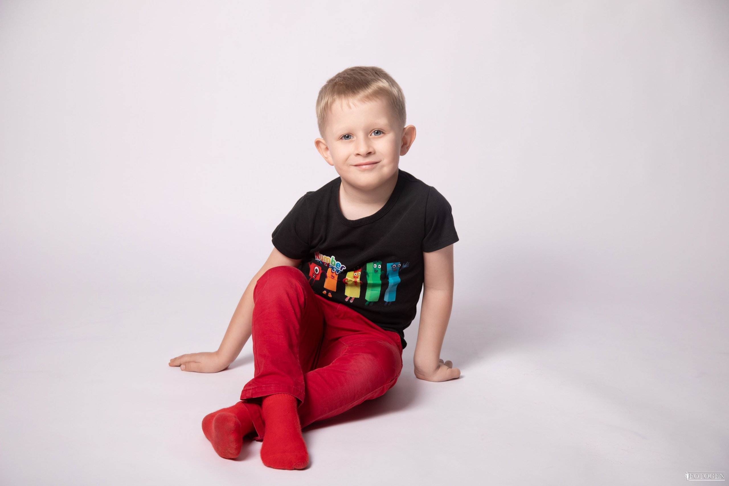 Фотосессия Мальчиков до 6 лет в Студии — Fotogen. Интерьерная фотостудия FOTOGEN г. Краснодар
