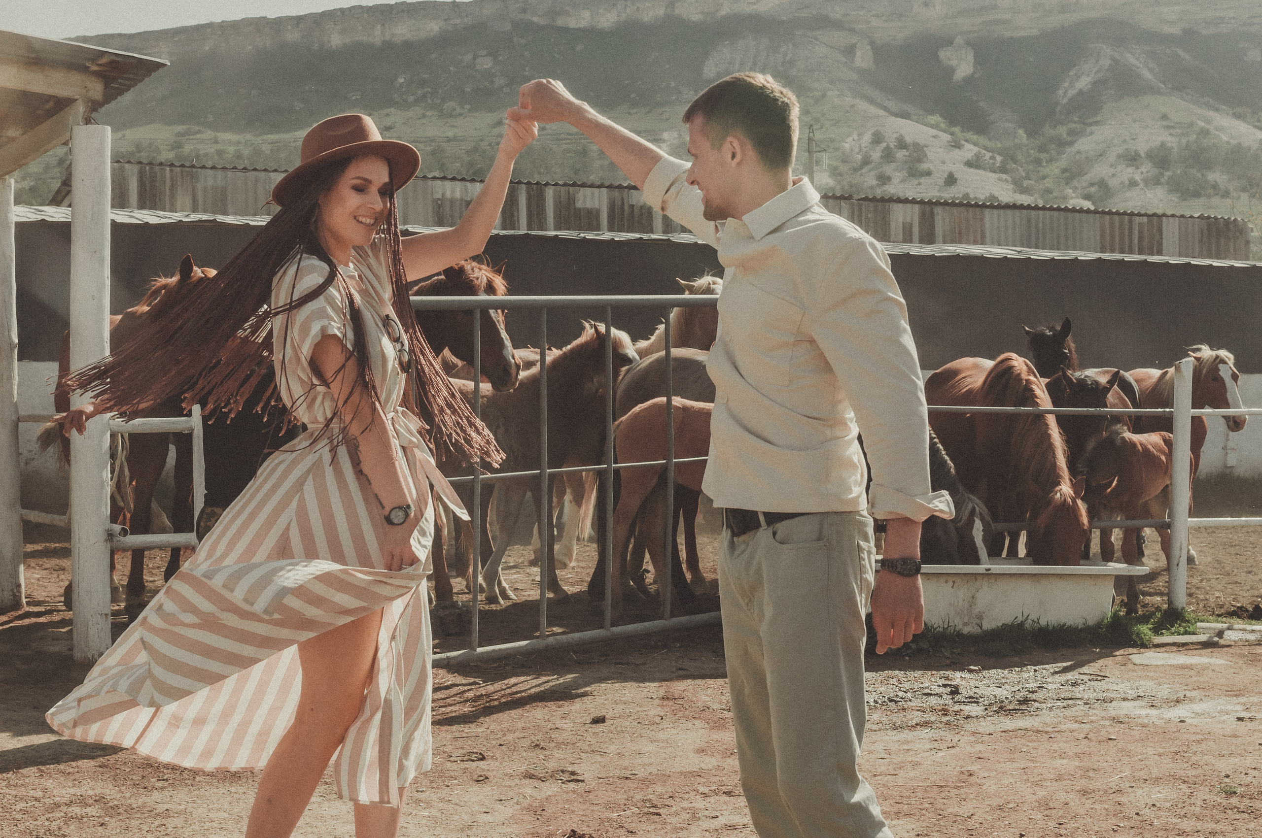 Фотосессия Love Story. Фотограф в Барнауле Дарья Бутурлакина. Люби.Цени.Касайся